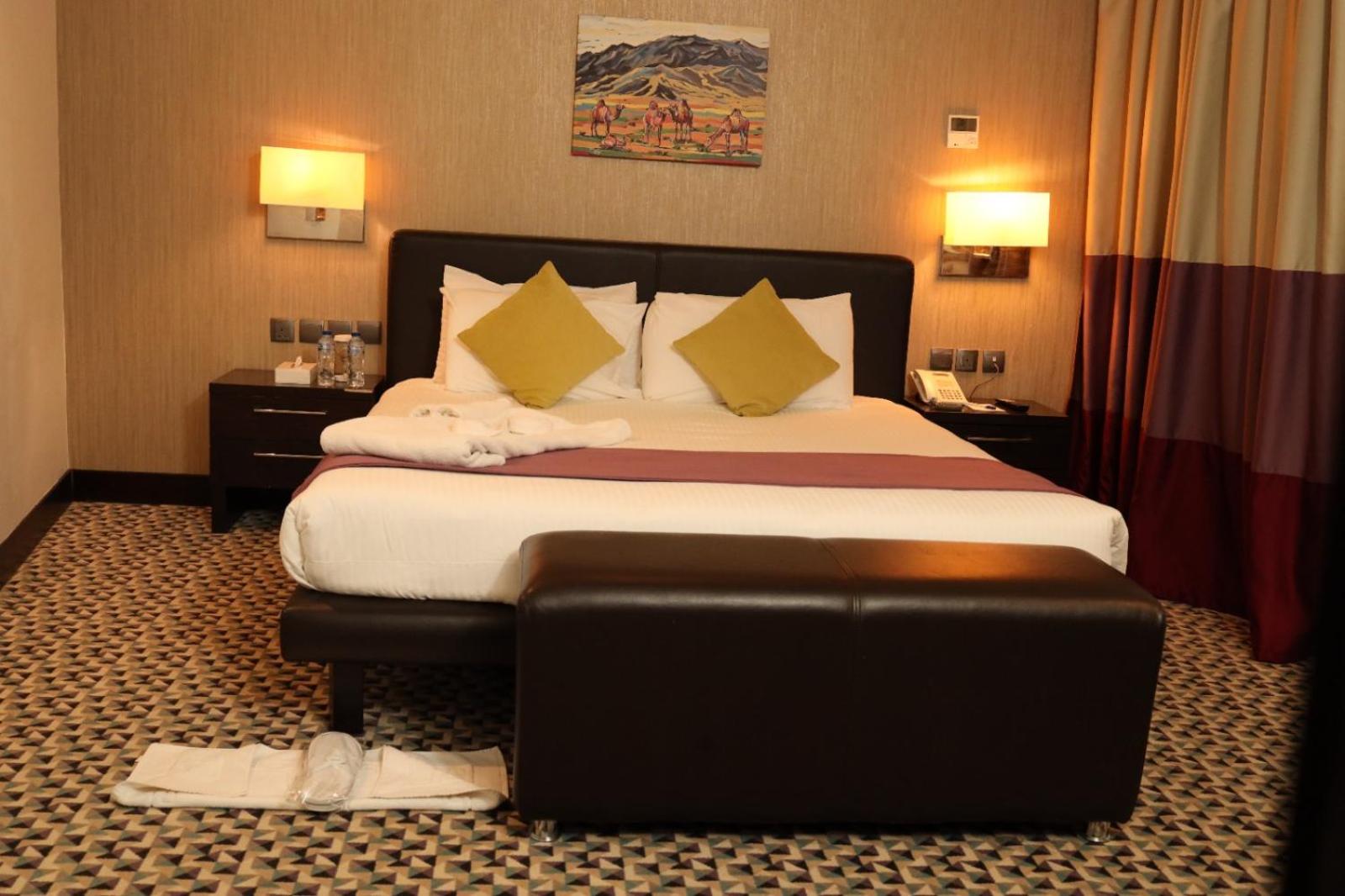 Executive Suite - Photo 15