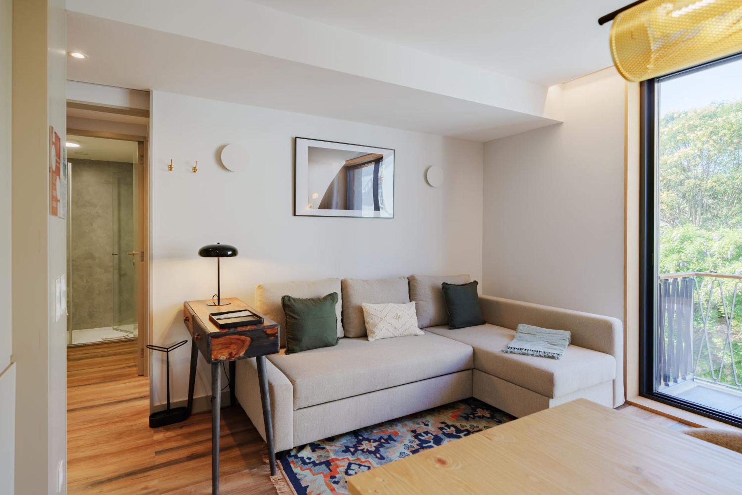 One-Bedroom Apartment