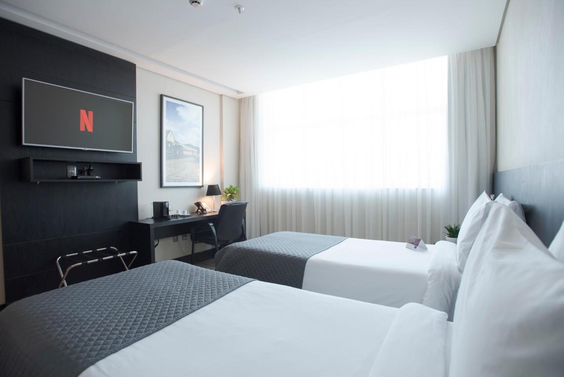 Premium Twin Room - Non-Smoking