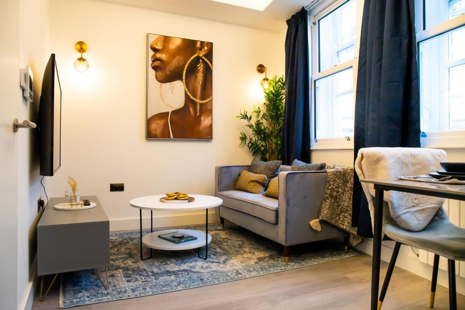 One-Bedroom Apartment
