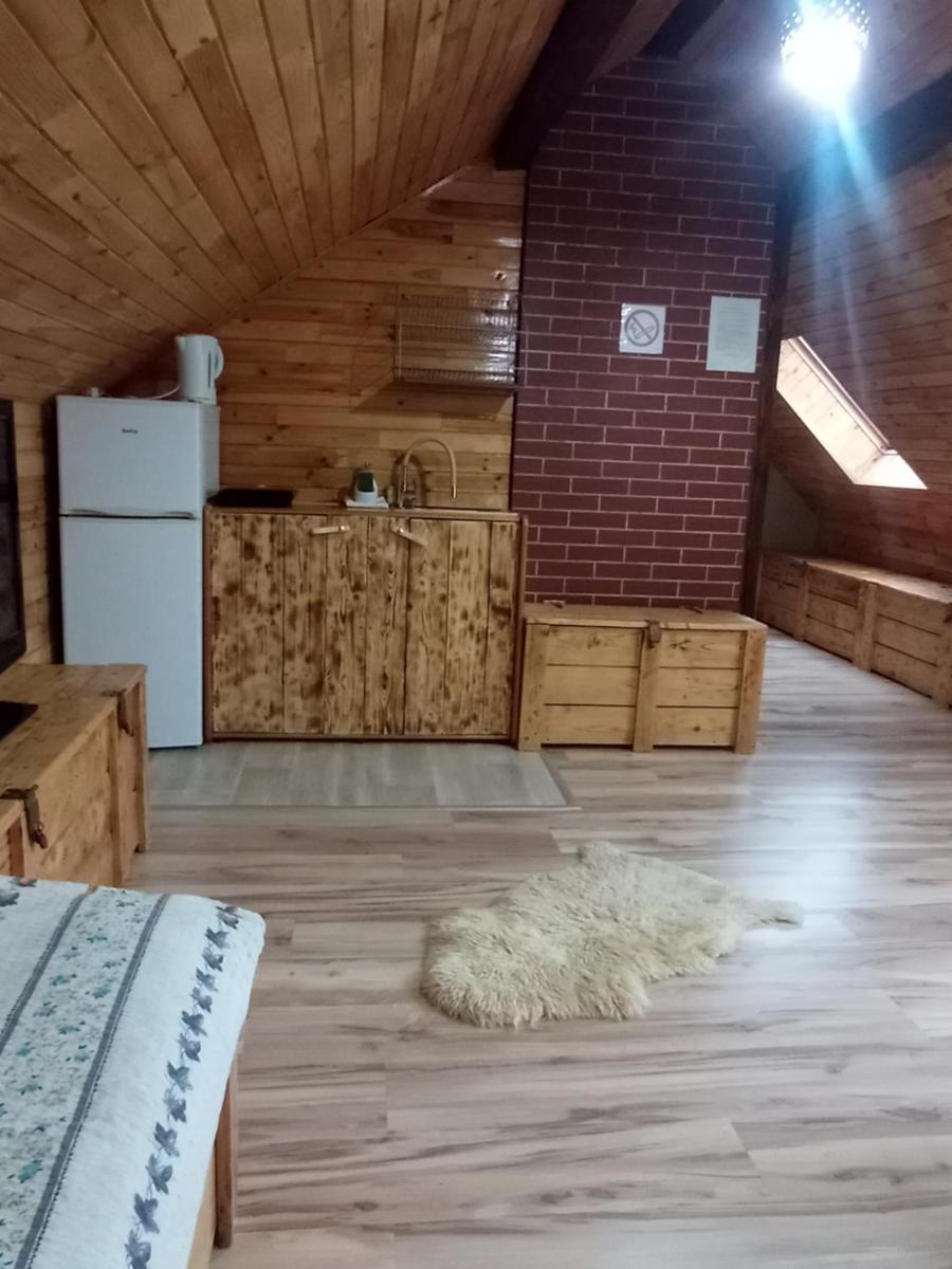 Basic Triple Room - Photo 12