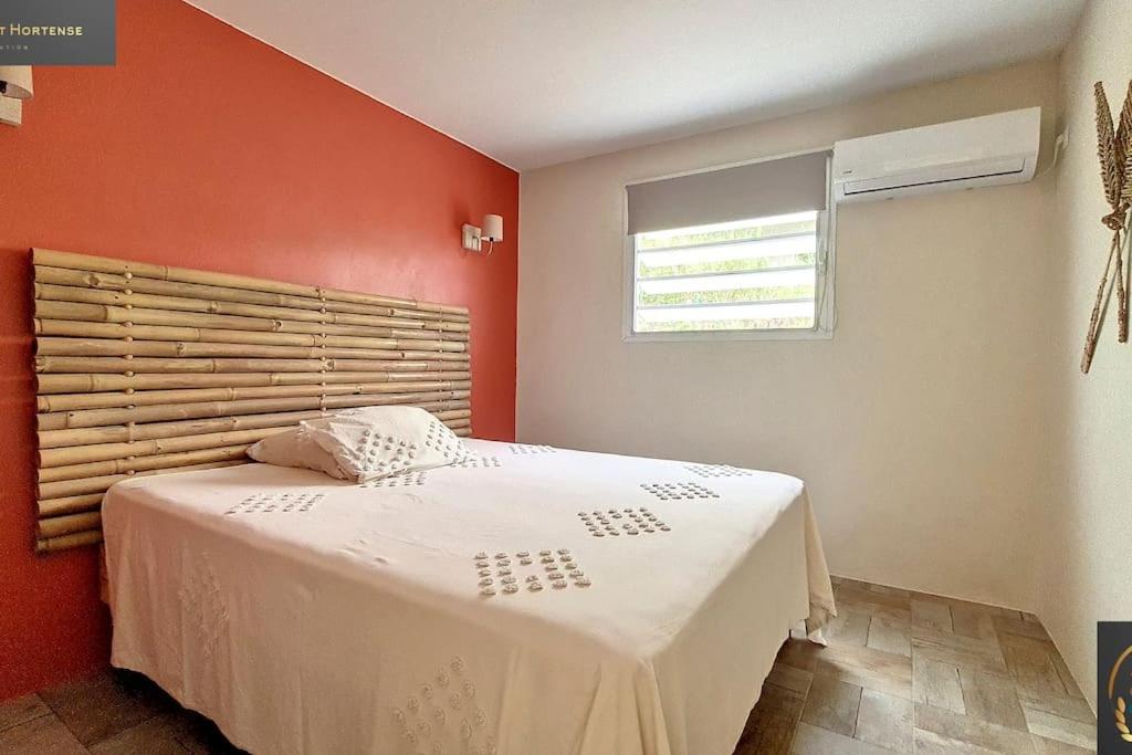 Three-Bedroom Villa photo 1