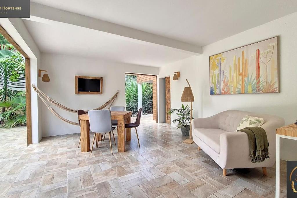 Three-Bedroom Villa photo 3