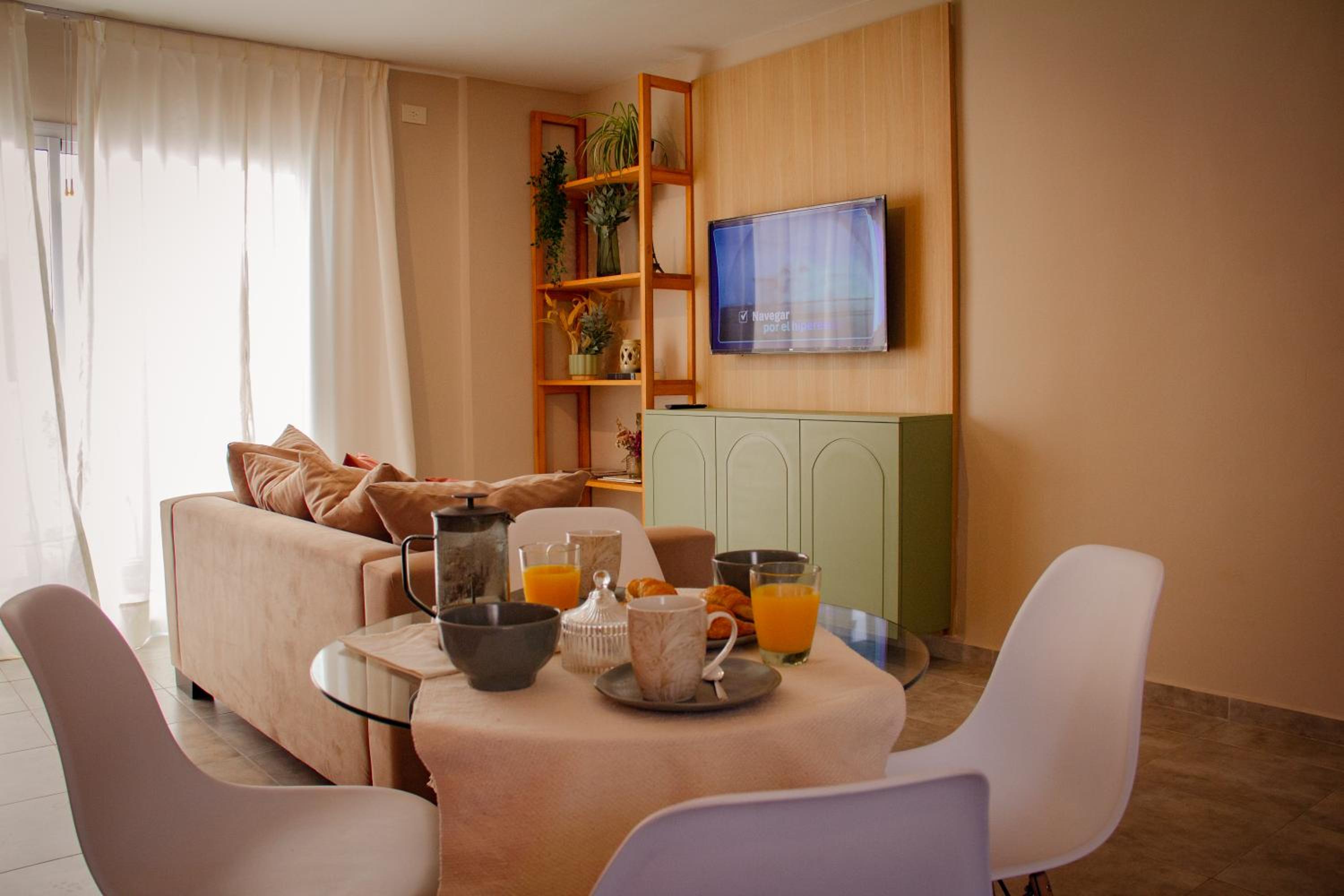 One-Bedroom Apartment photo 2