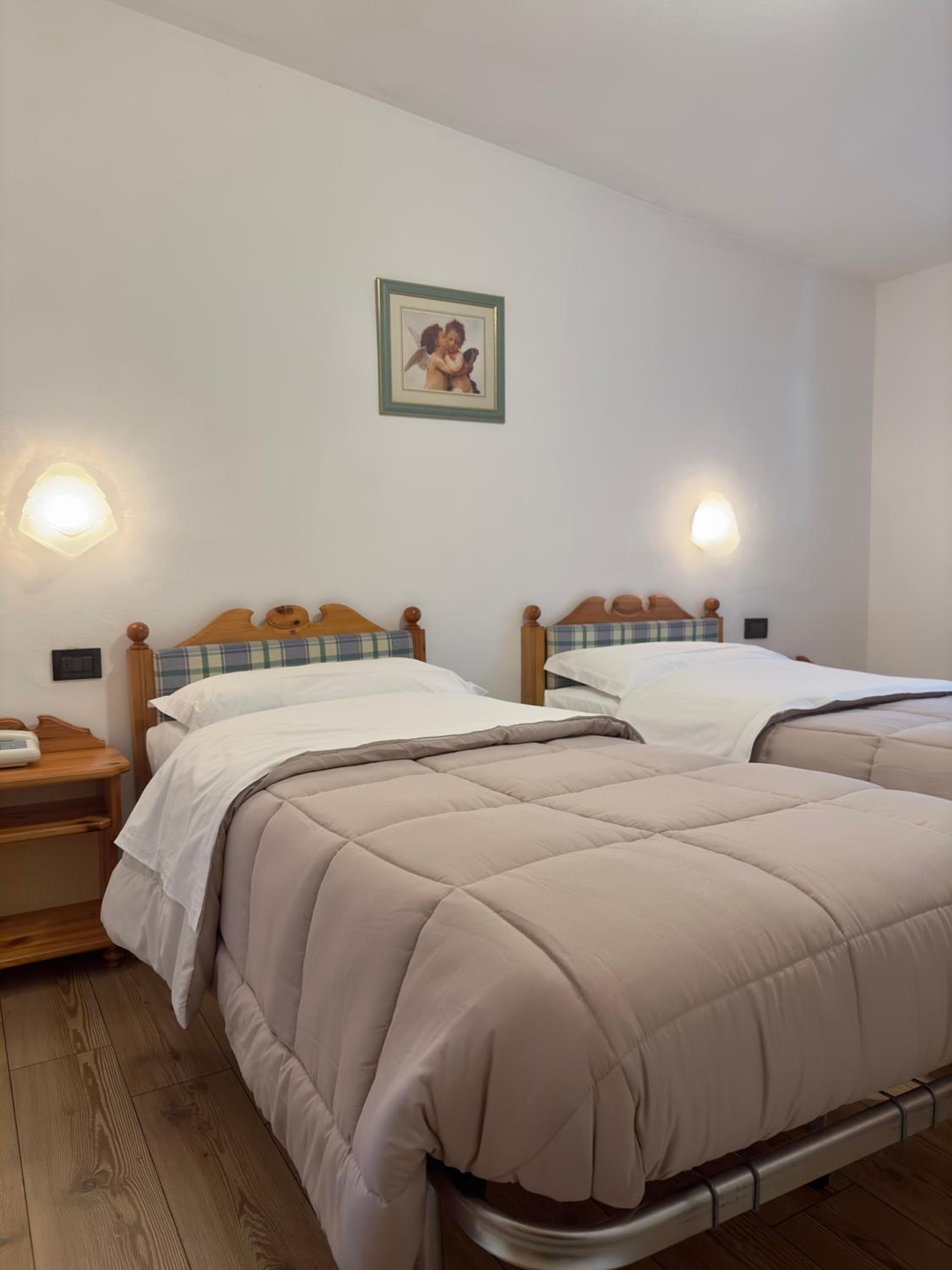 Standard Twin Room with Garden View photo 2
