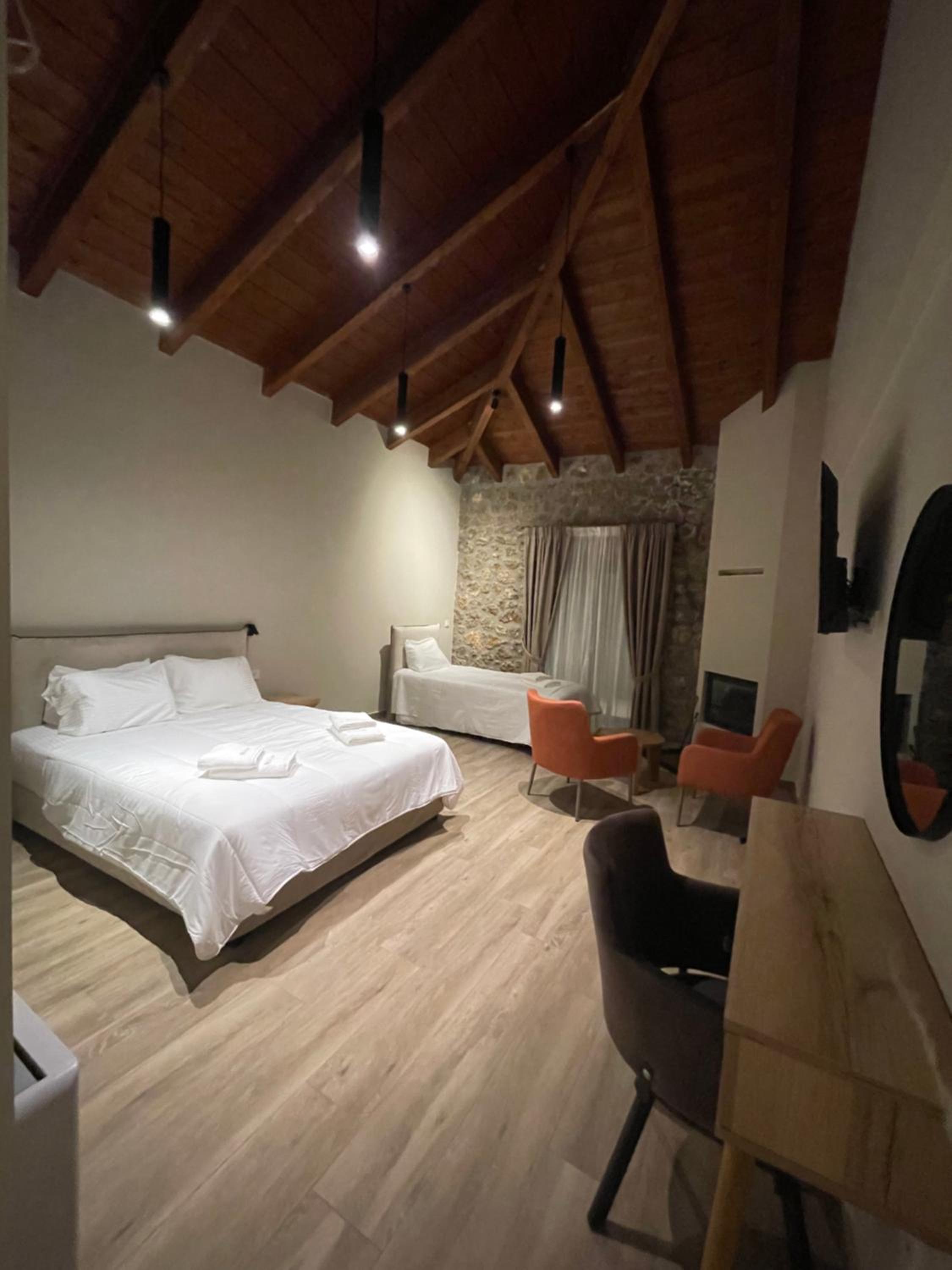 Deluxe Triple Room