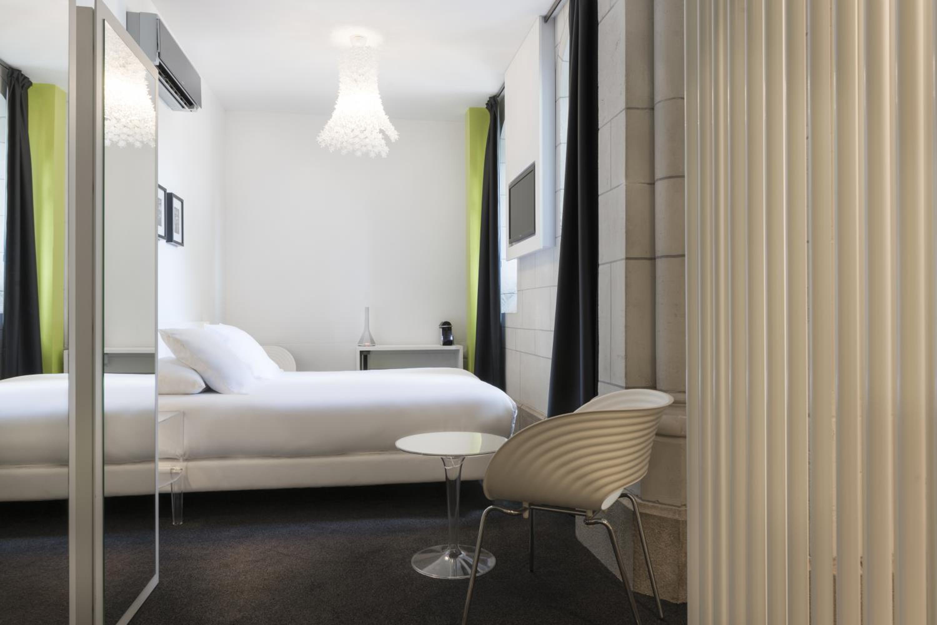 Double Room - Photo 6