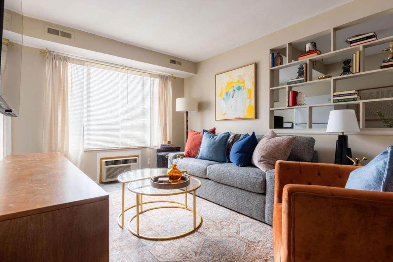 Apartment photo 1
