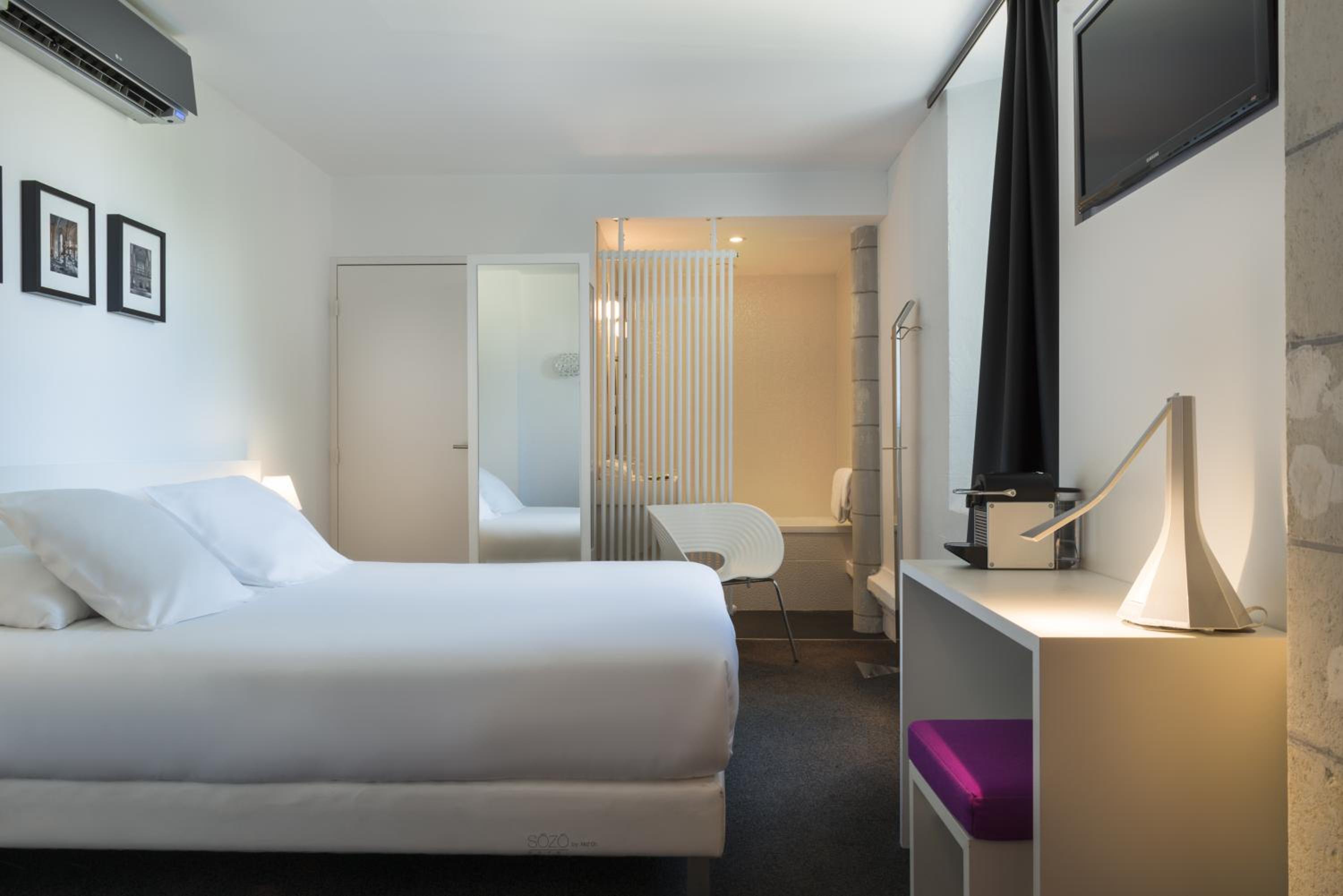 Double Room - Photo 5