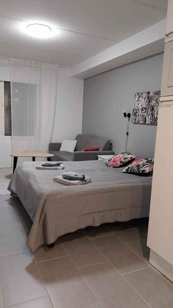 One-Bedroom Apartment photo 2