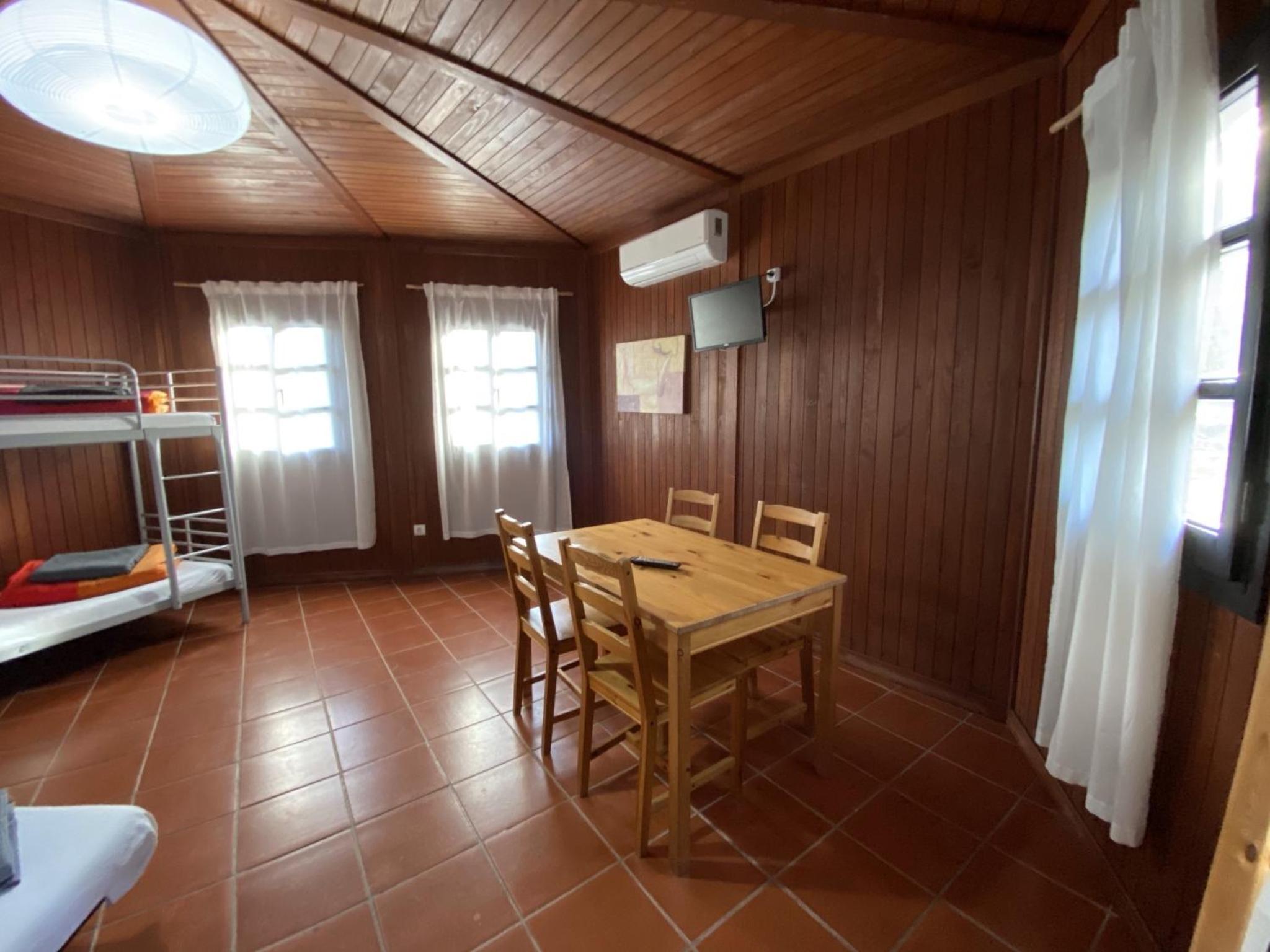 One-Bedroom Bungalow - Photo 4