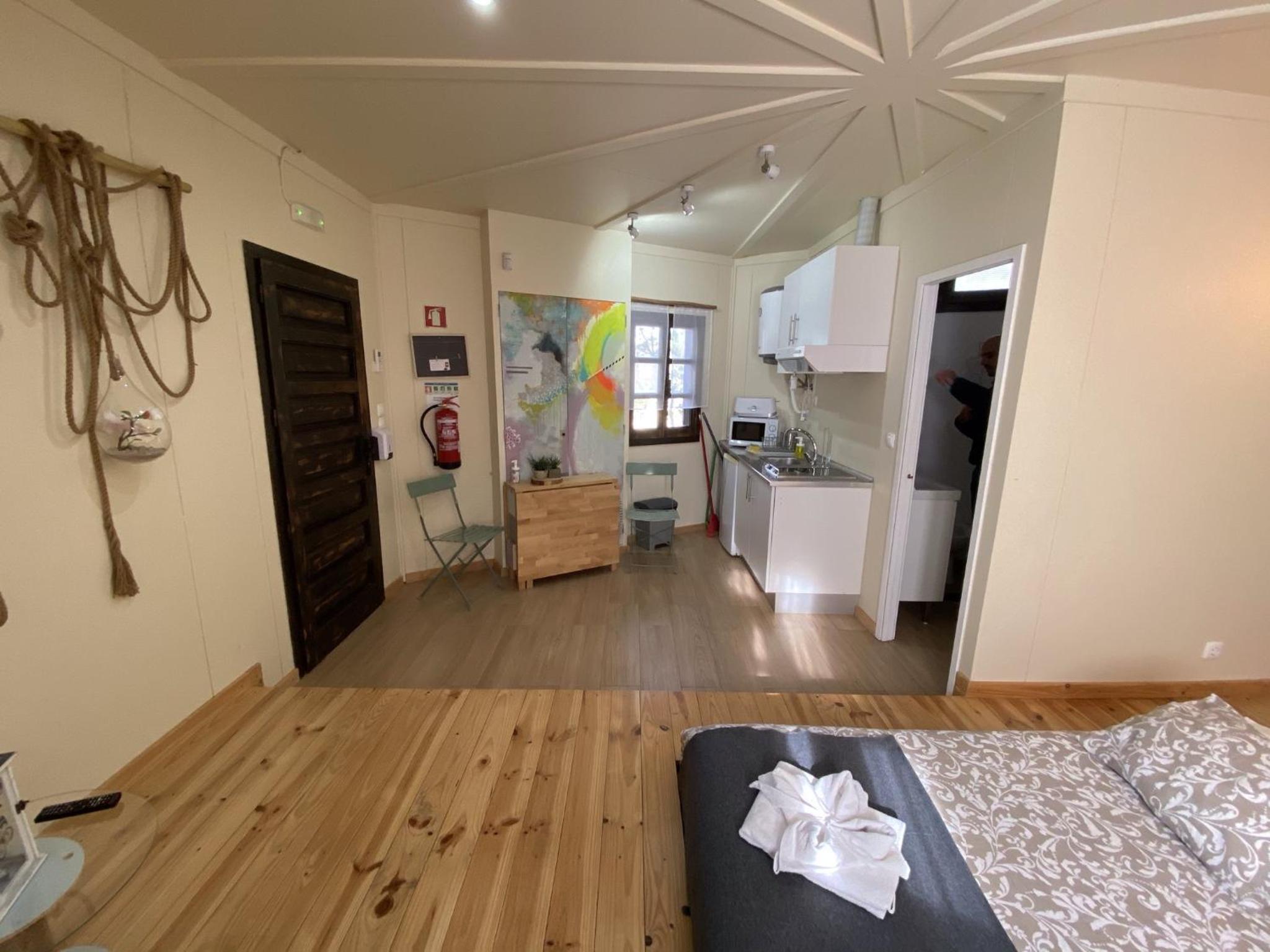 One-Bedroom Bungalow - Photo 9