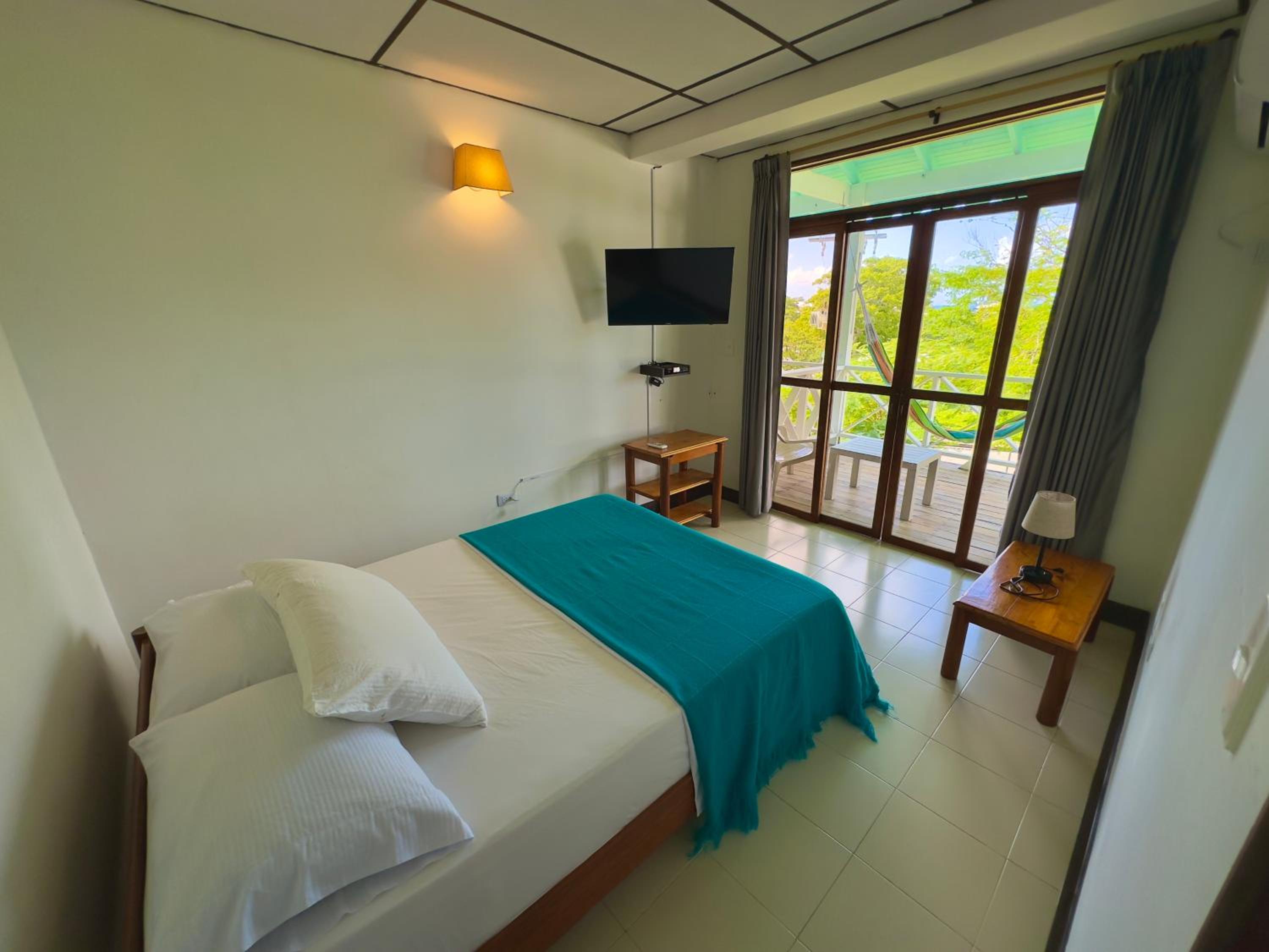 Deluxe Triple Room photo 3