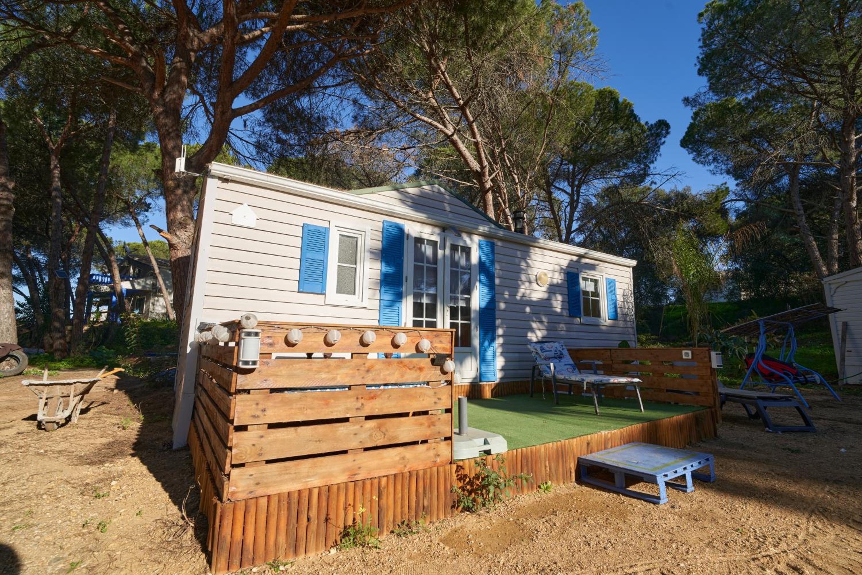 Mobile Home photo 2