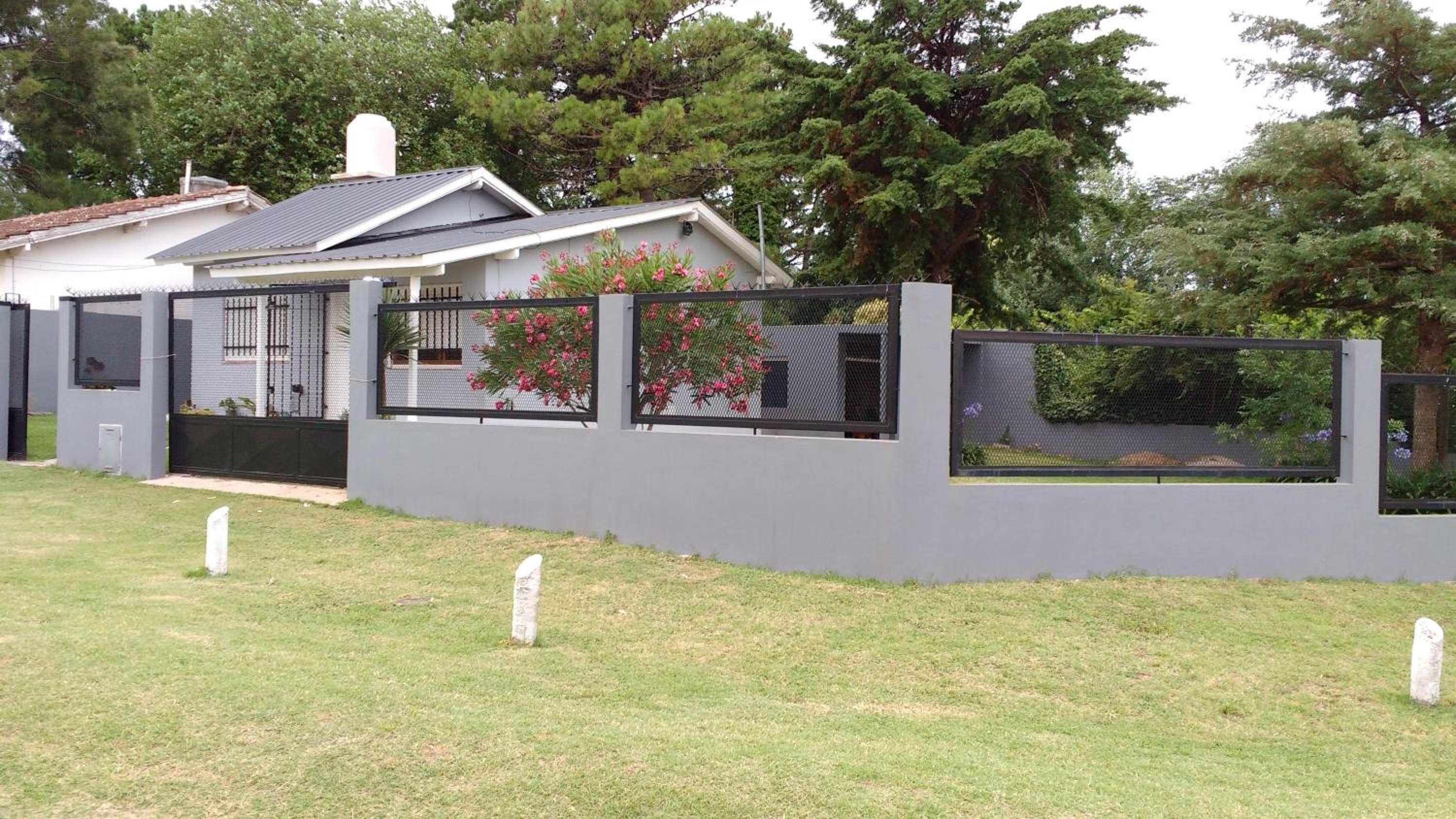 One-Bedroom House photo 2