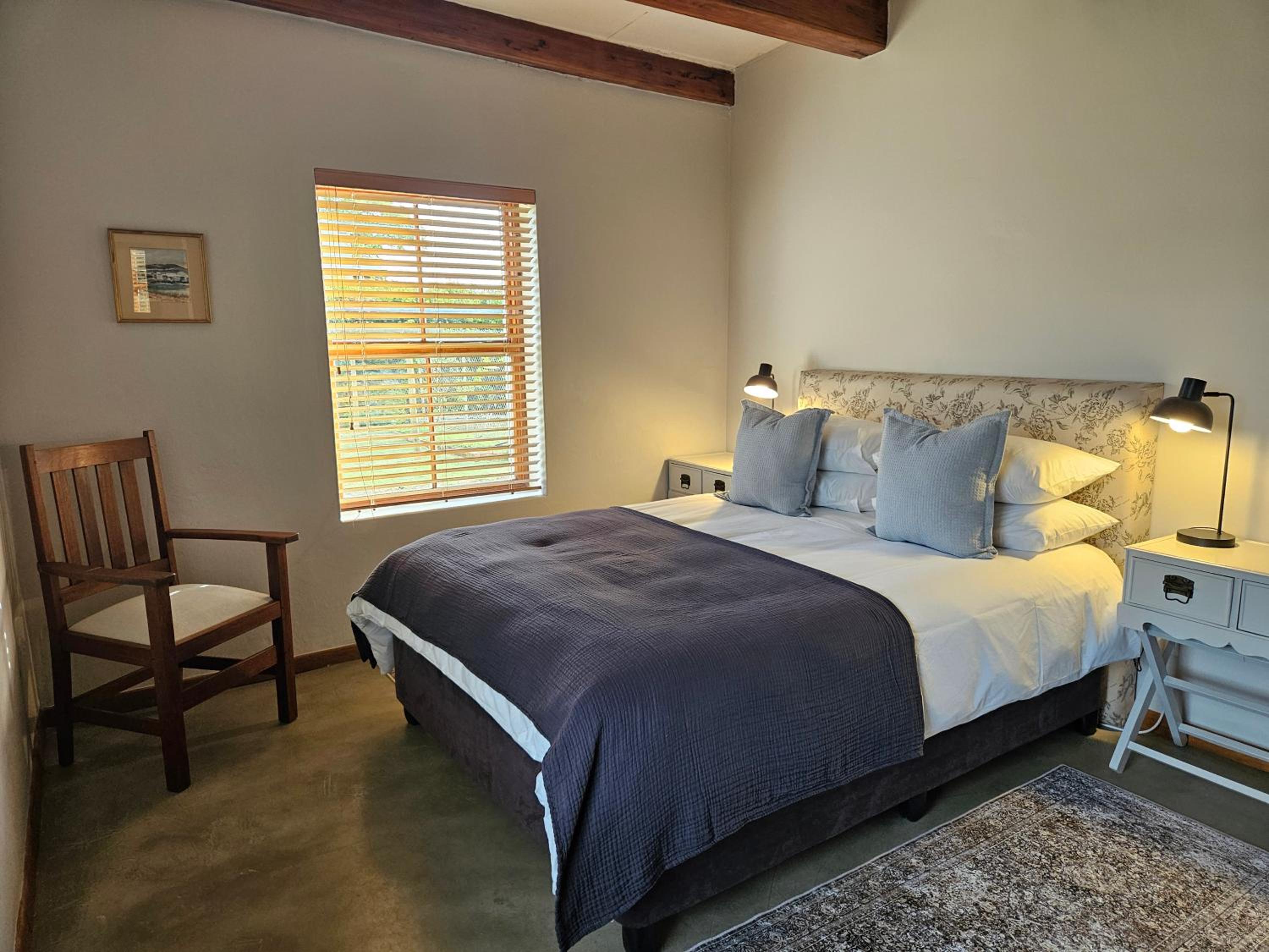 Three-Bedroom House photo 3