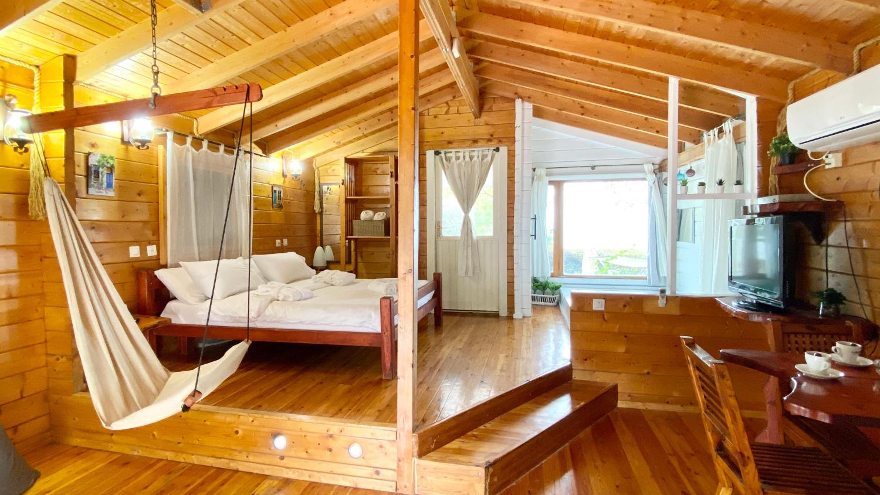 Deluxe Double Room with Balcony photo 1