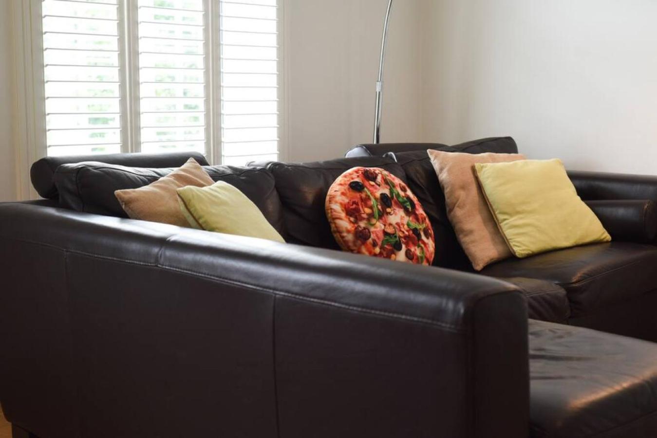 Apartment photo 2