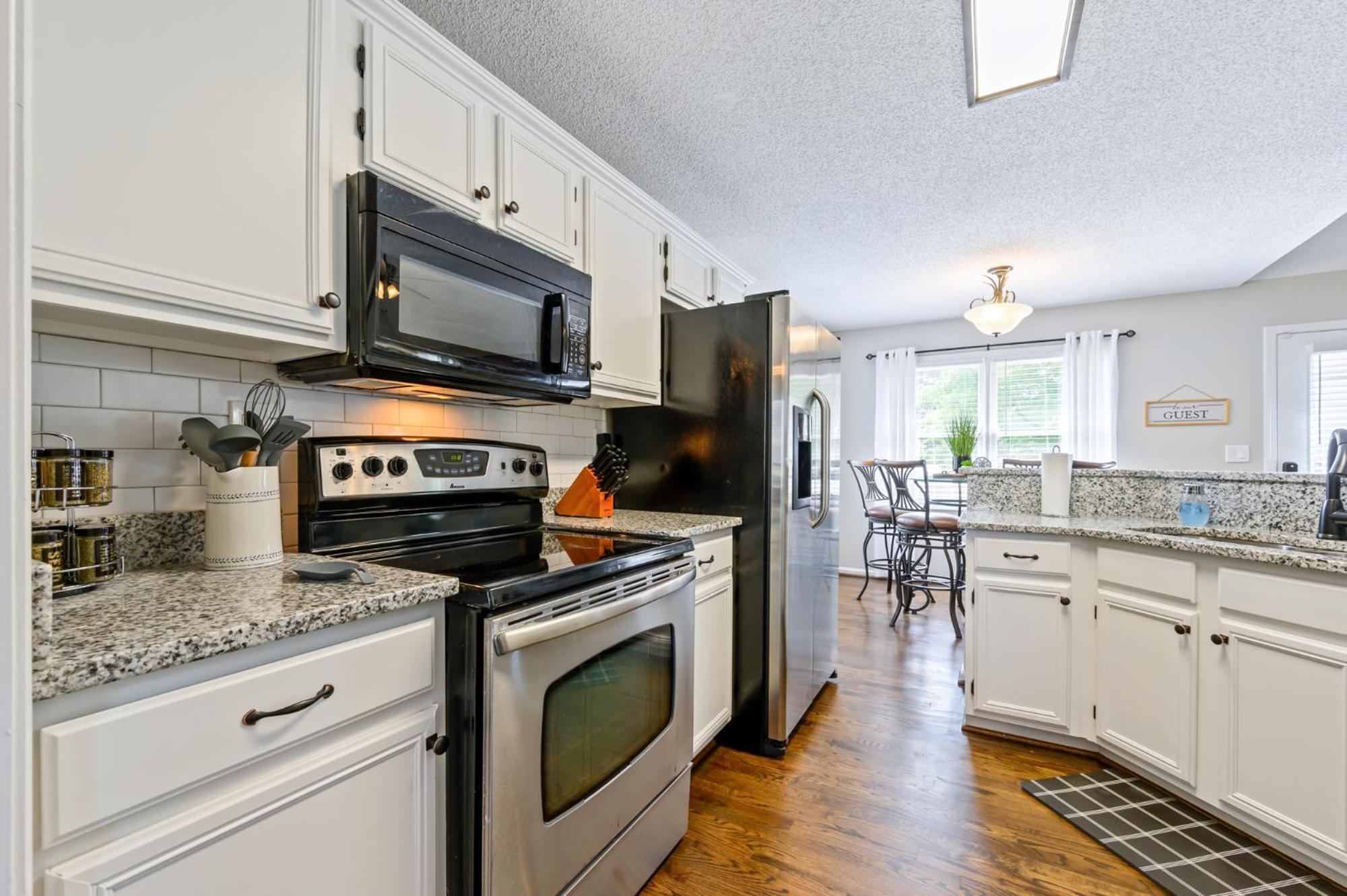 Three-Bedroom House photo 2