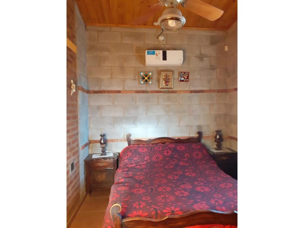 One-Bedroom House photo 1