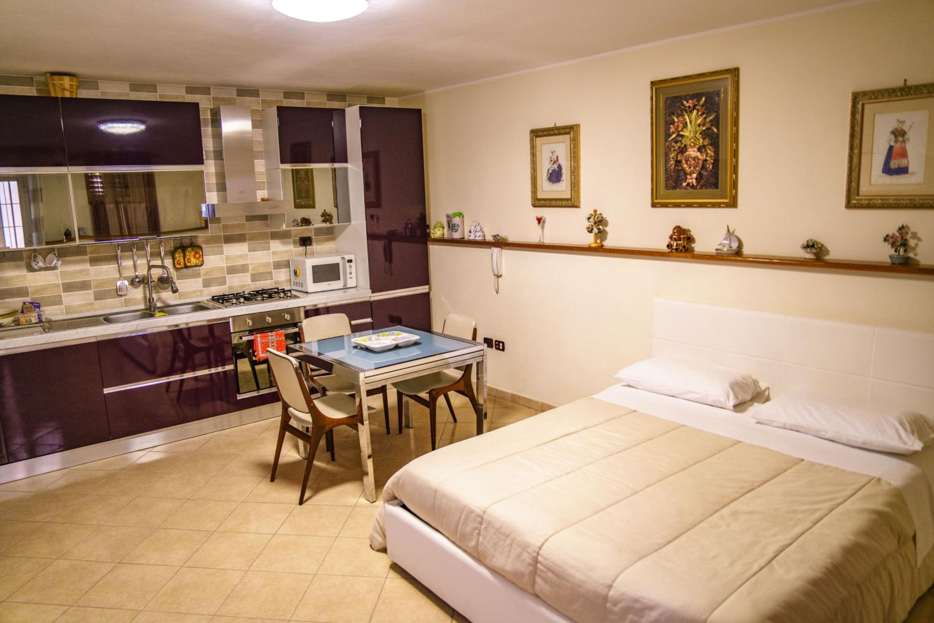 Studio Apartment photo 1