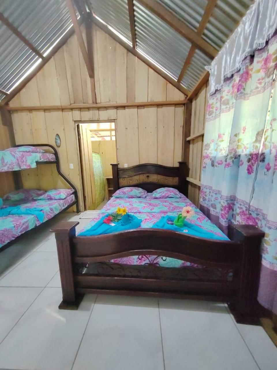 Family Room with Private Bathroom photo 1