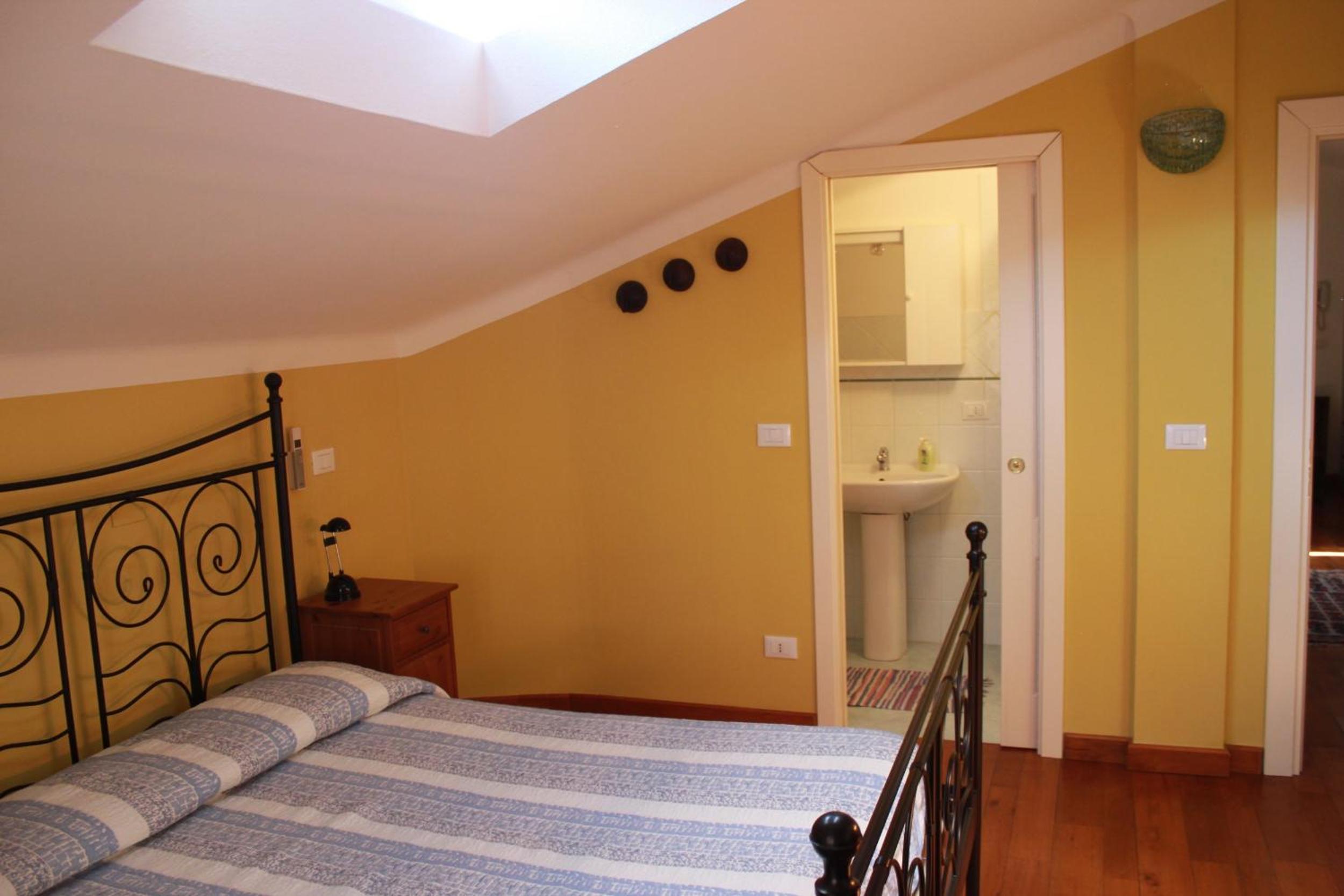 Triple Room with Private Bathroom photo 3