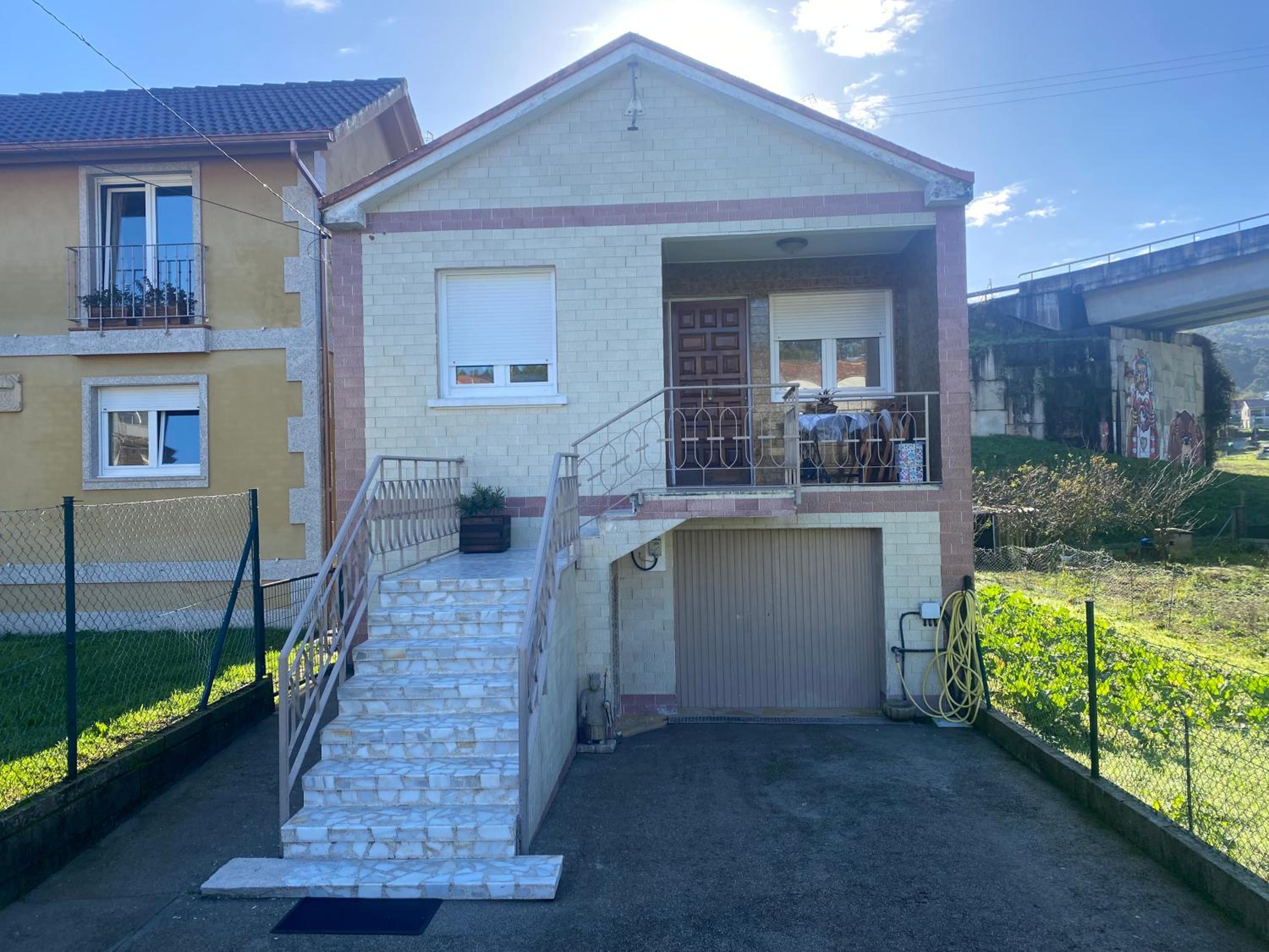 Two-Bedroom House photo 3