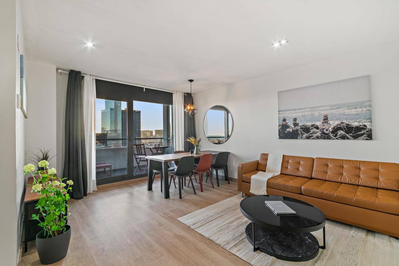Apartamento con Balcón