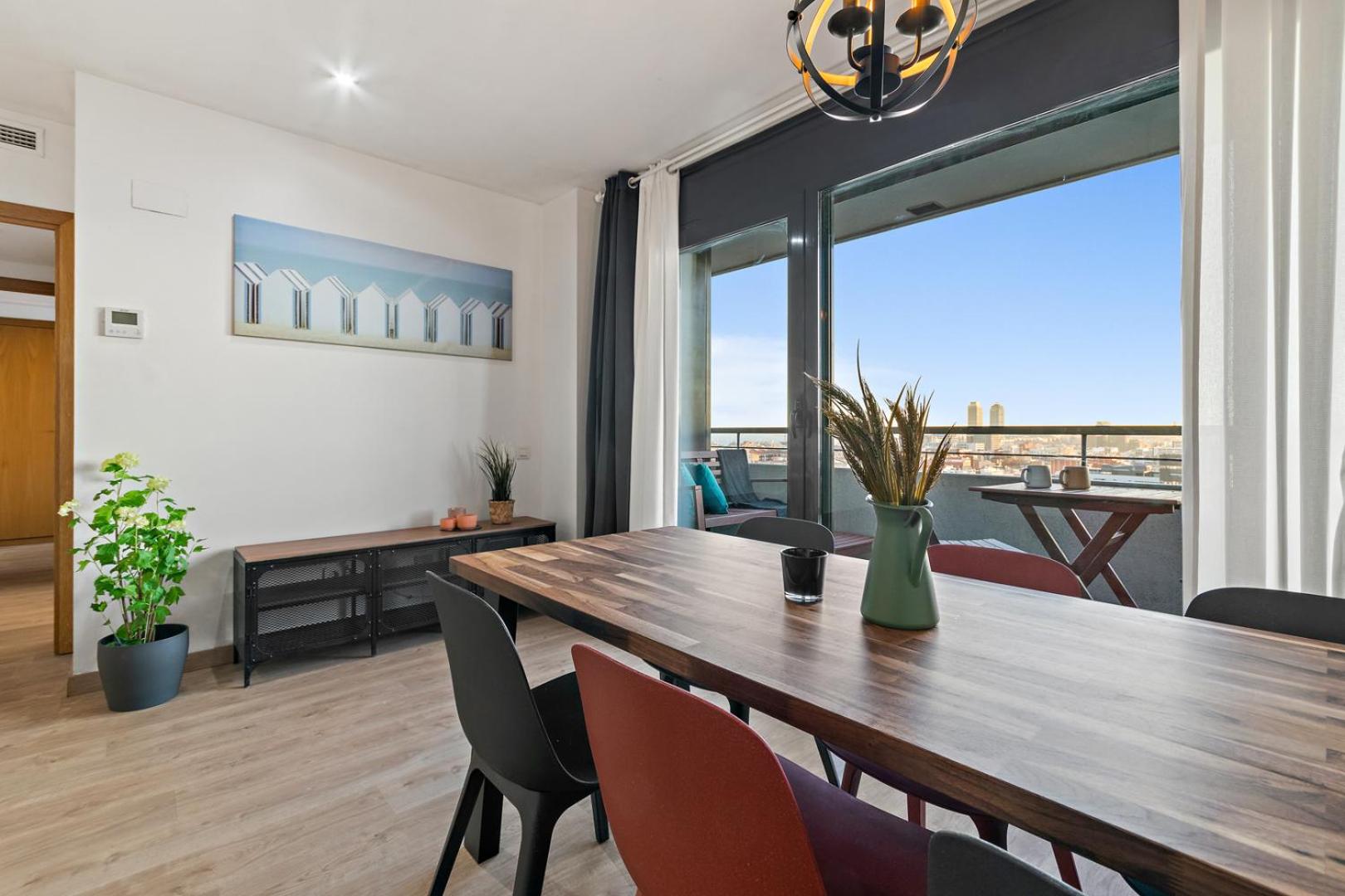 Apartment with Balcony photo 2