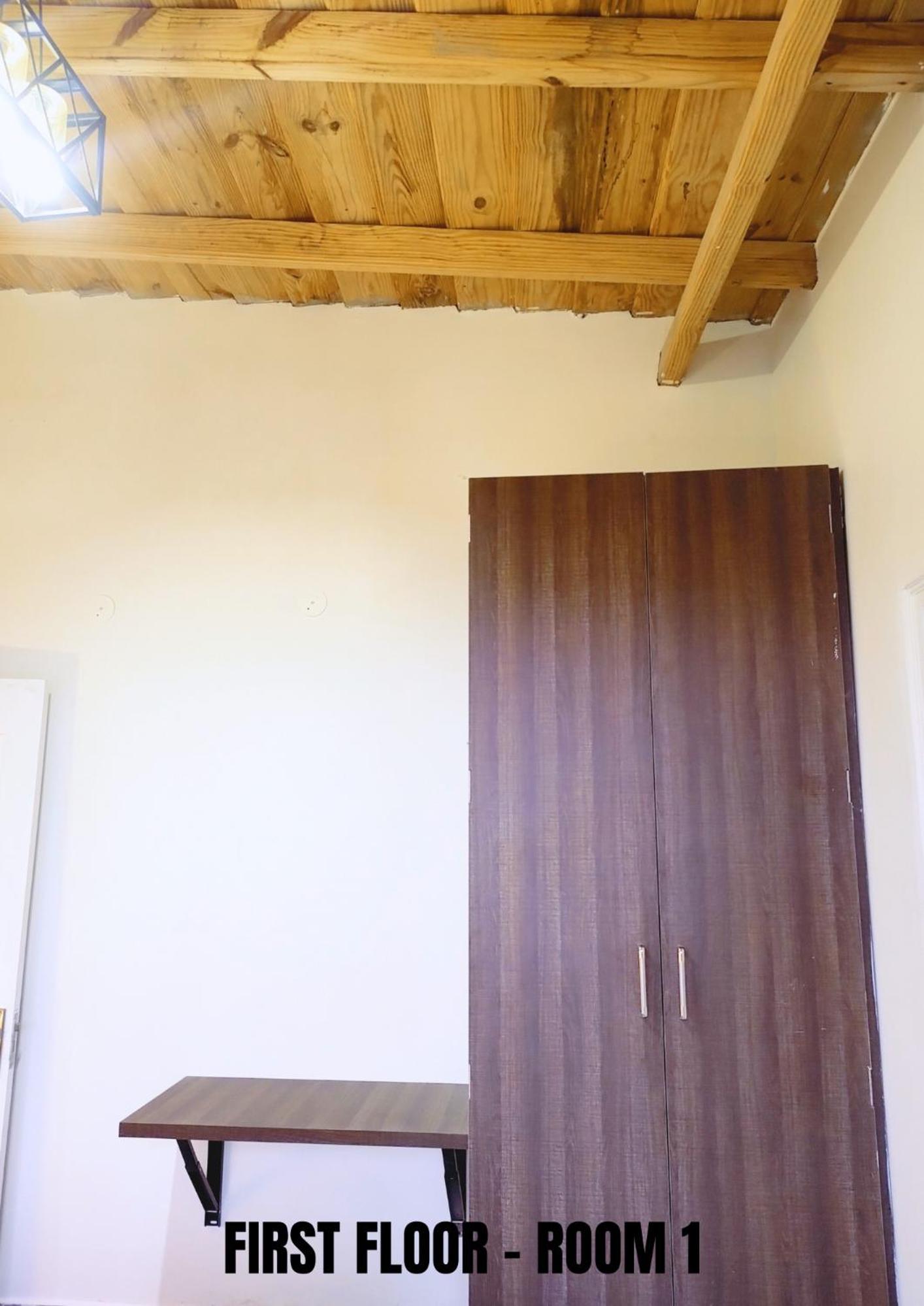 Two-Bedroom House photo 3