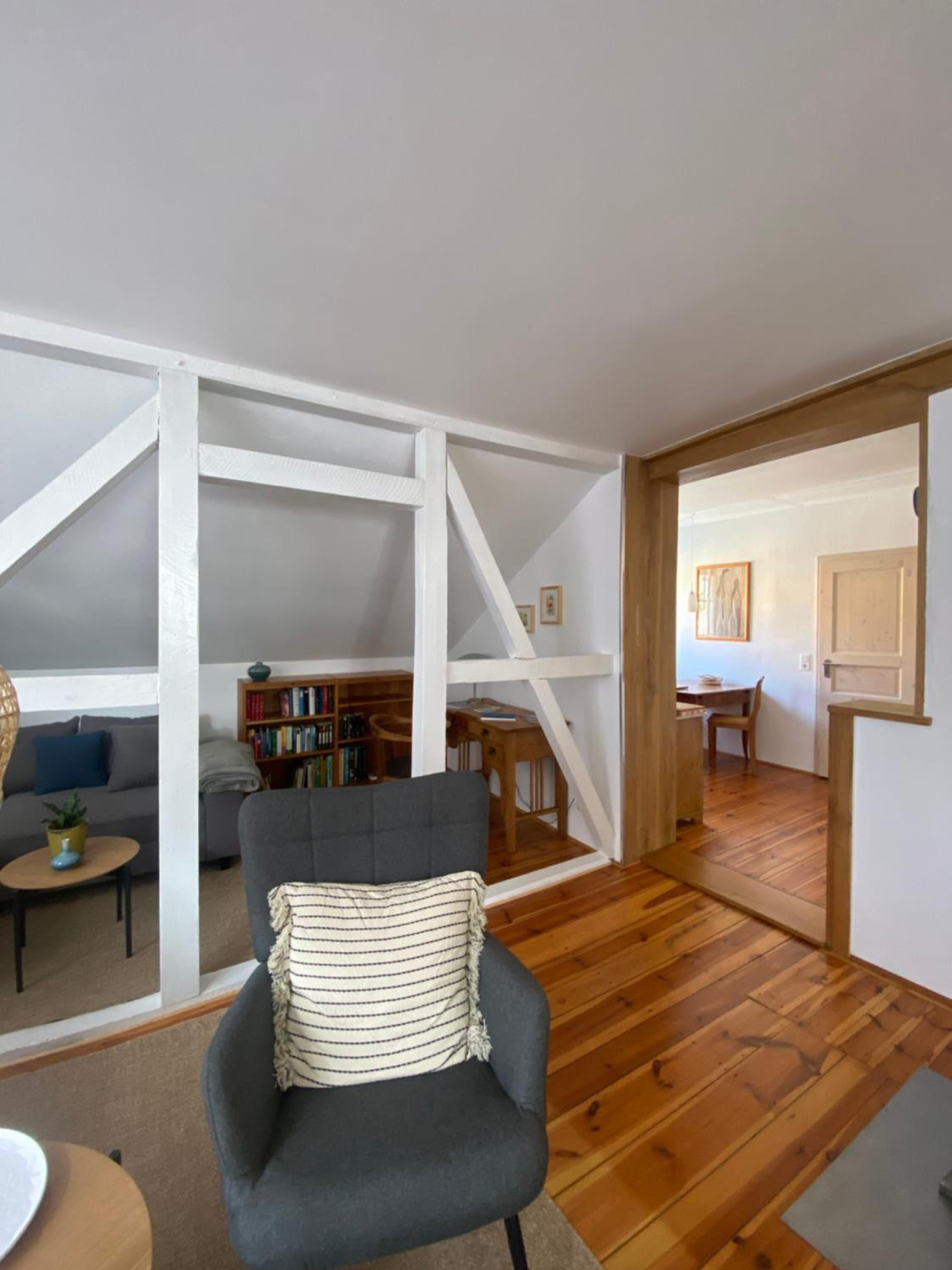One-Bedroom Apartment photo 1
