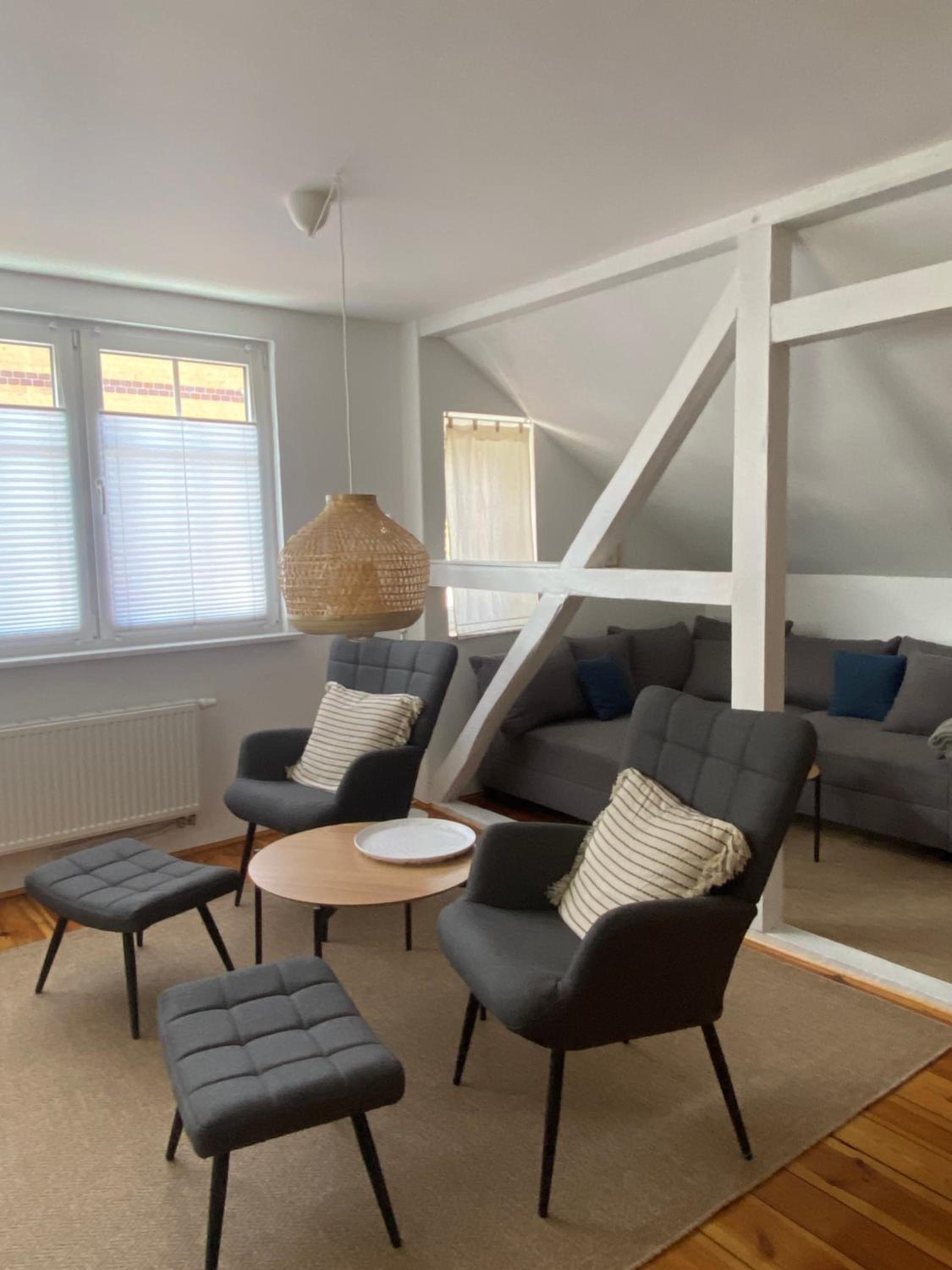 One-Bedroom Apartment photo 2