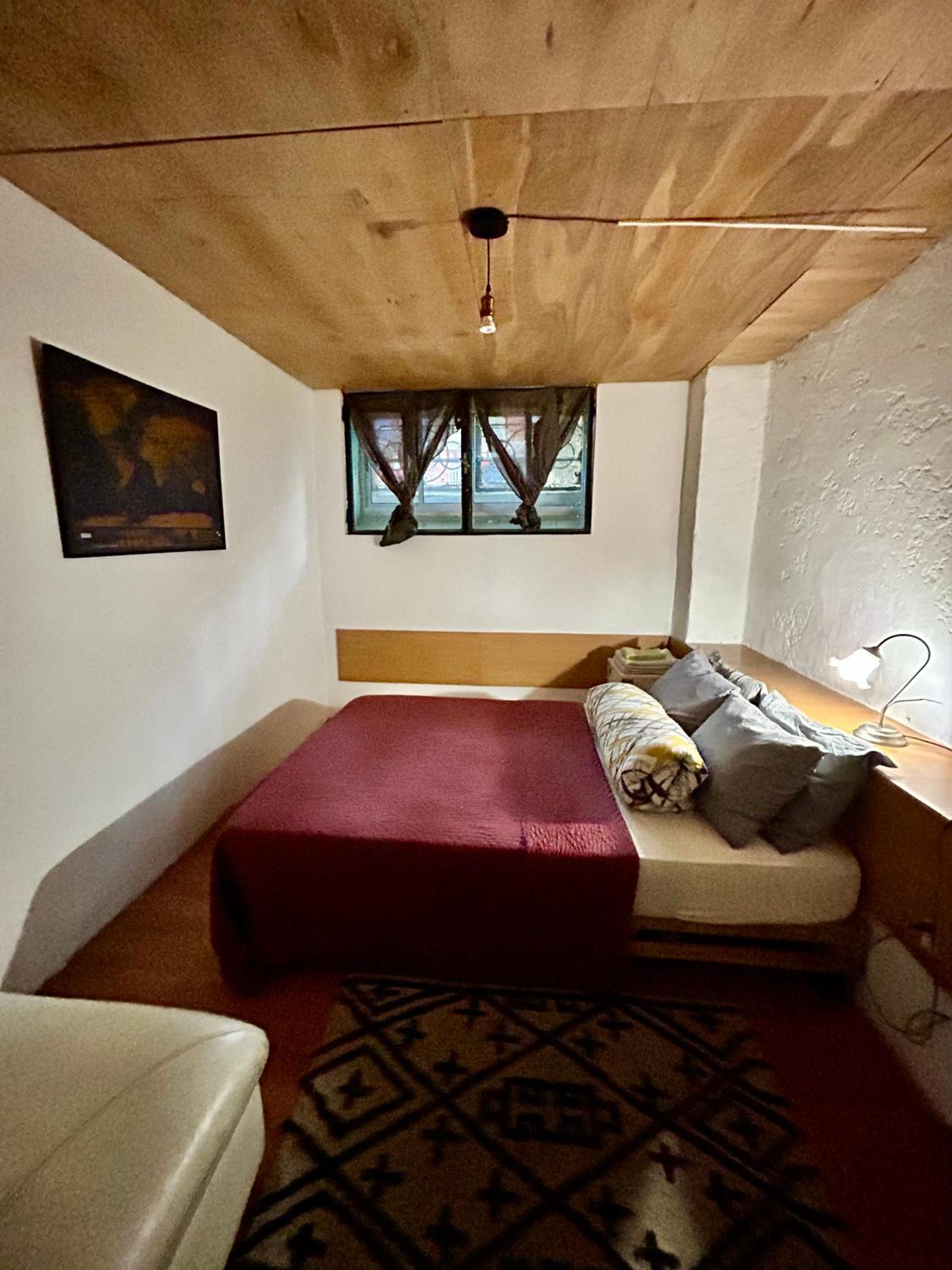 Standard Double Room with Shared Bathroom photo 1