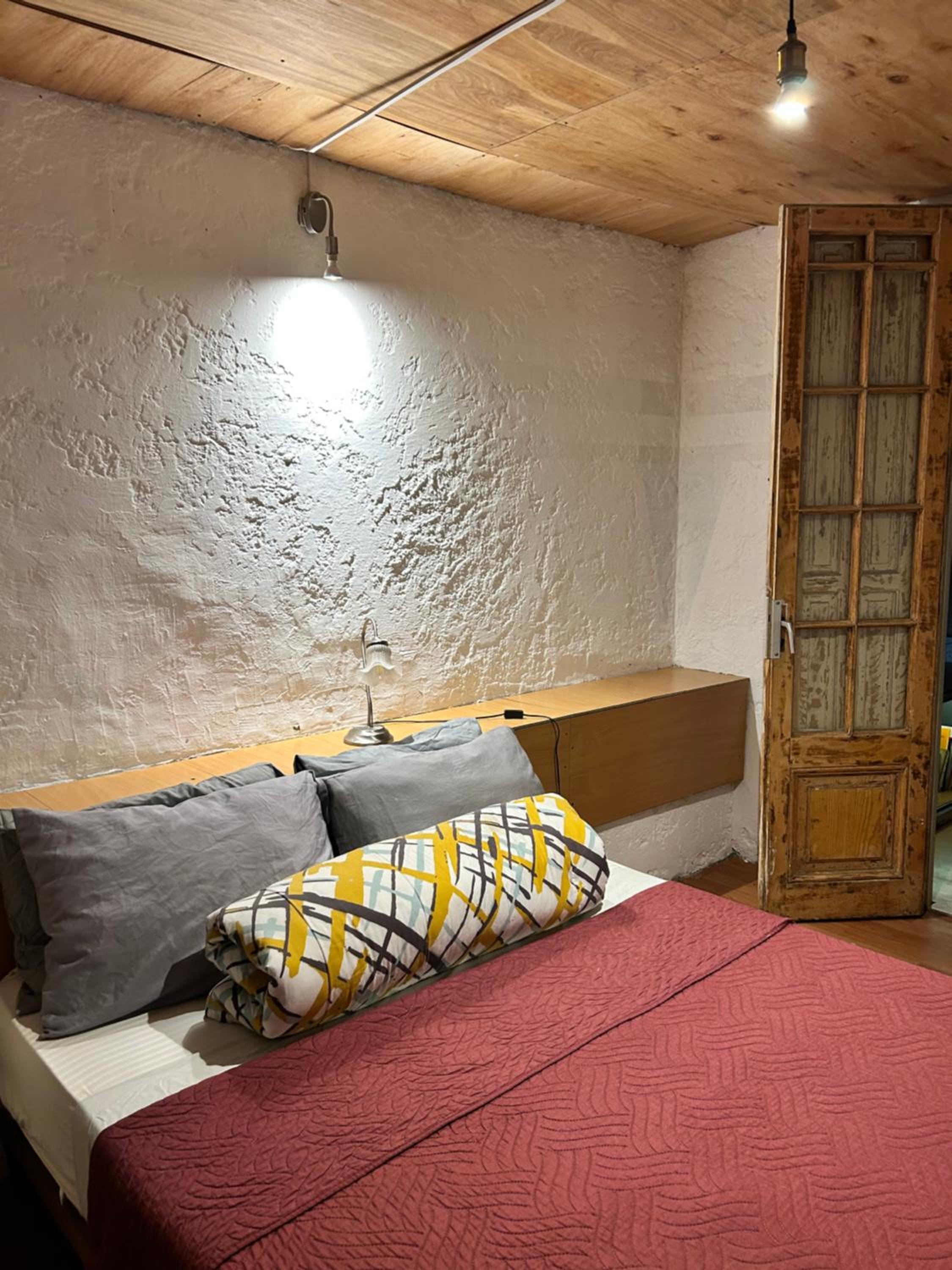 Standard Double Room with Shared Bathroom photo 3