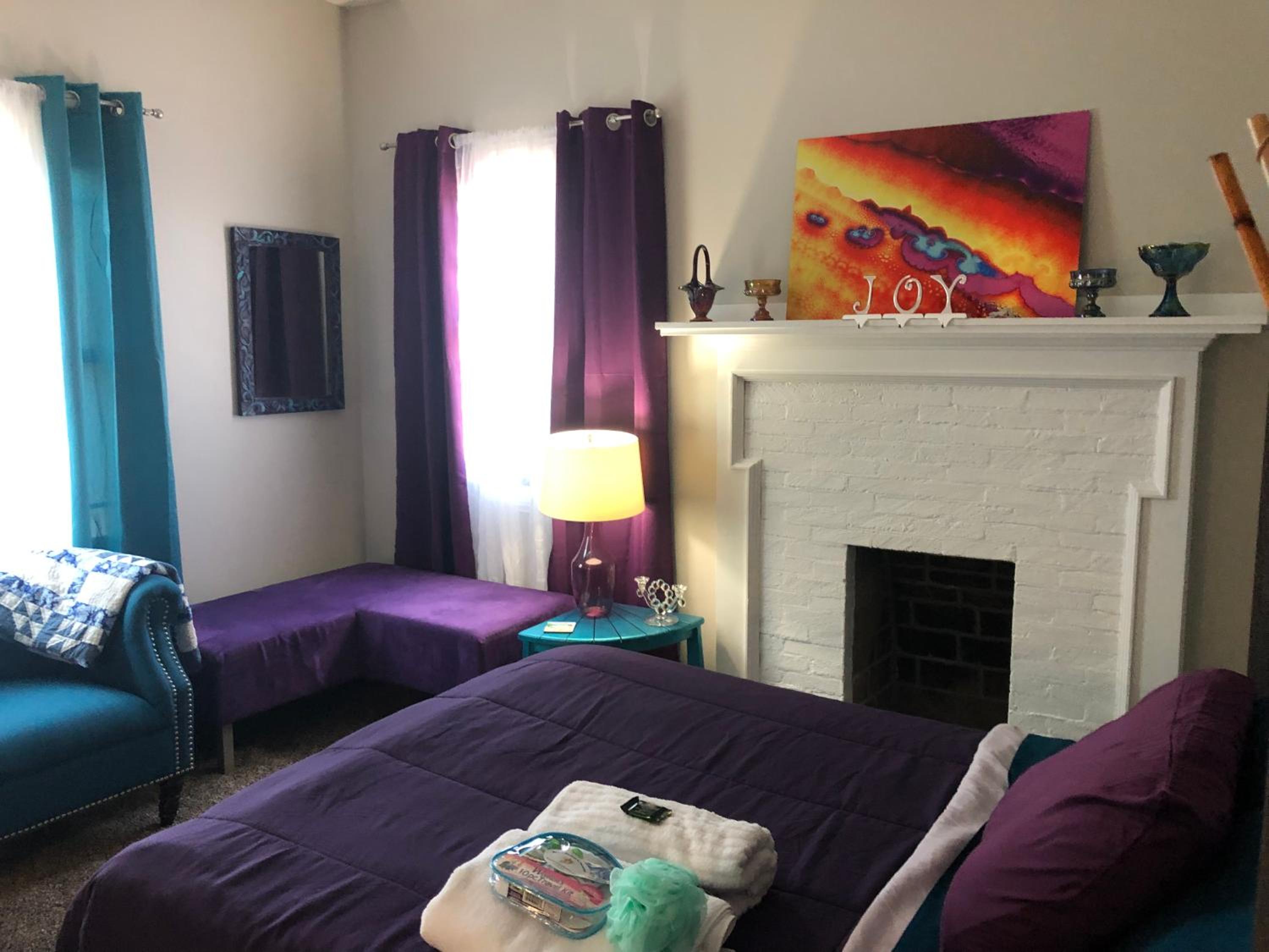 Double Room with Shared Bathroom photo 3