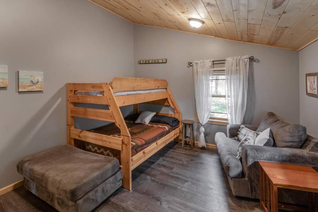 Three-Bedroom House photo 1