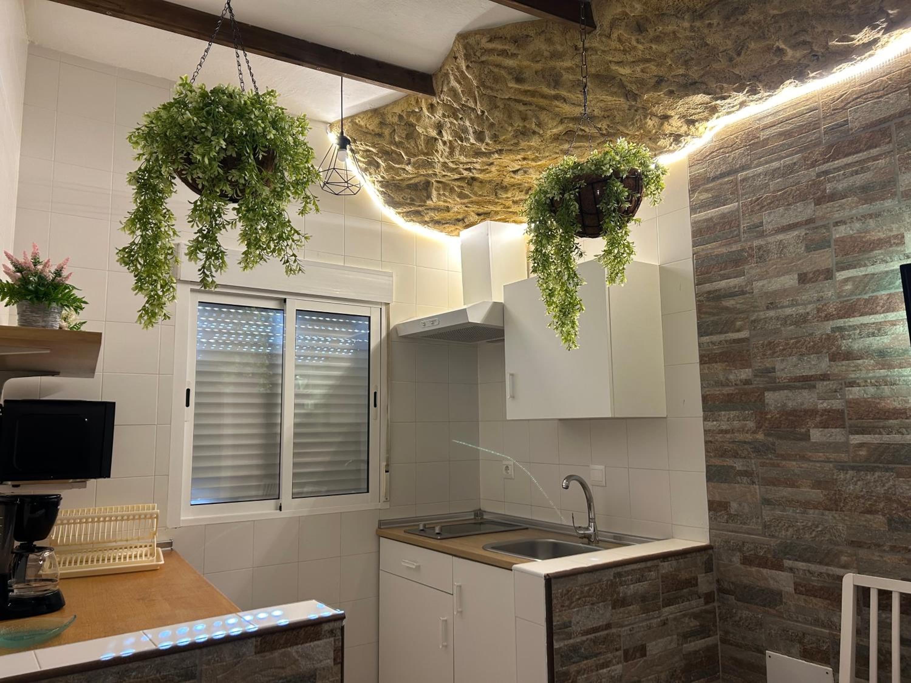 One-Bedroom House - Photo 9