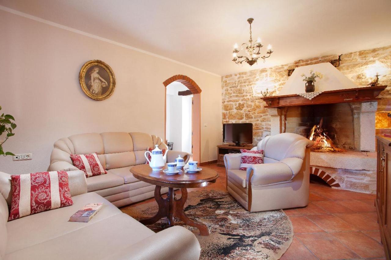 Villa photo 1