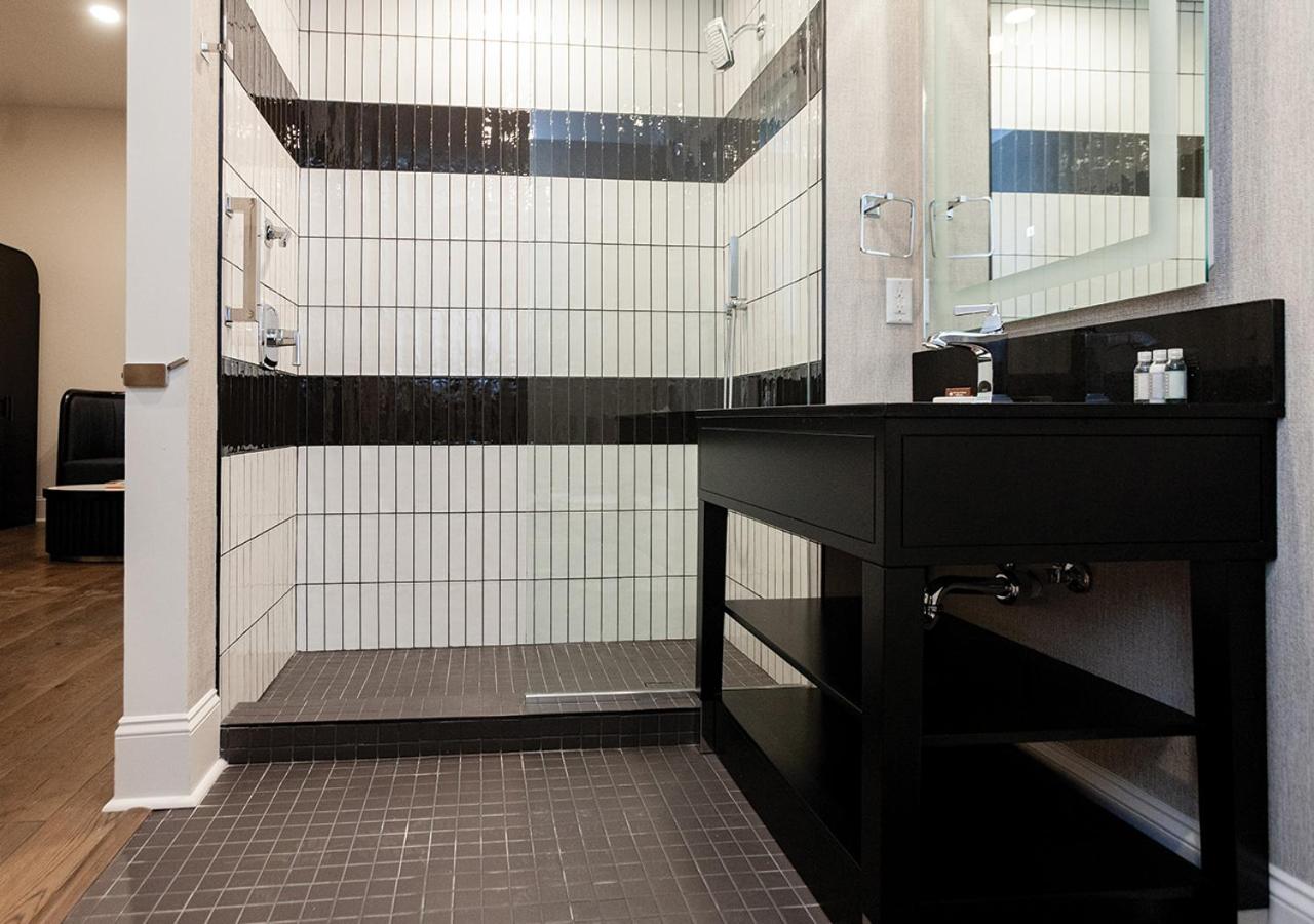 Double Double- Interior Windowless  photo 2