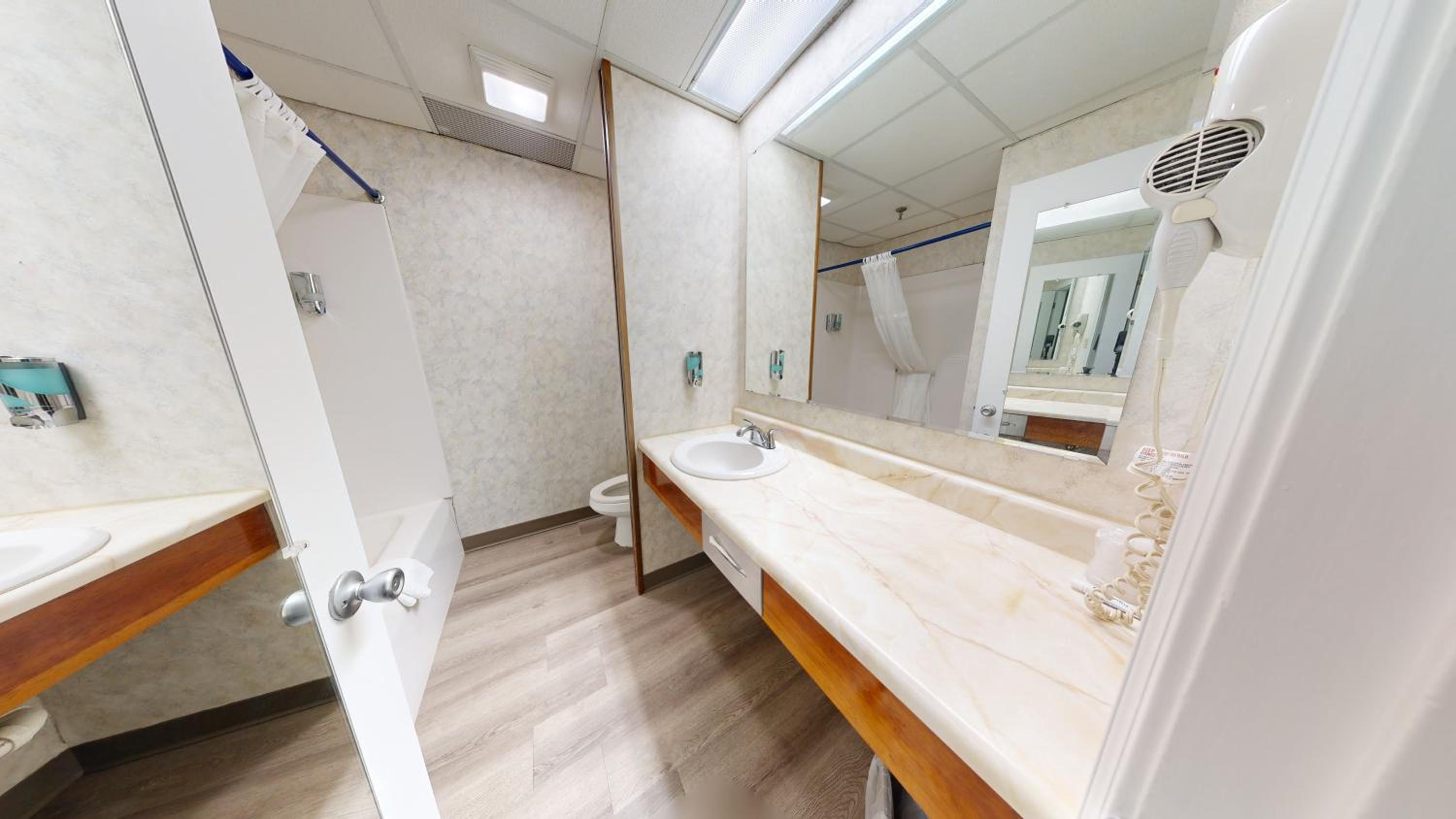 King Suite photo 3