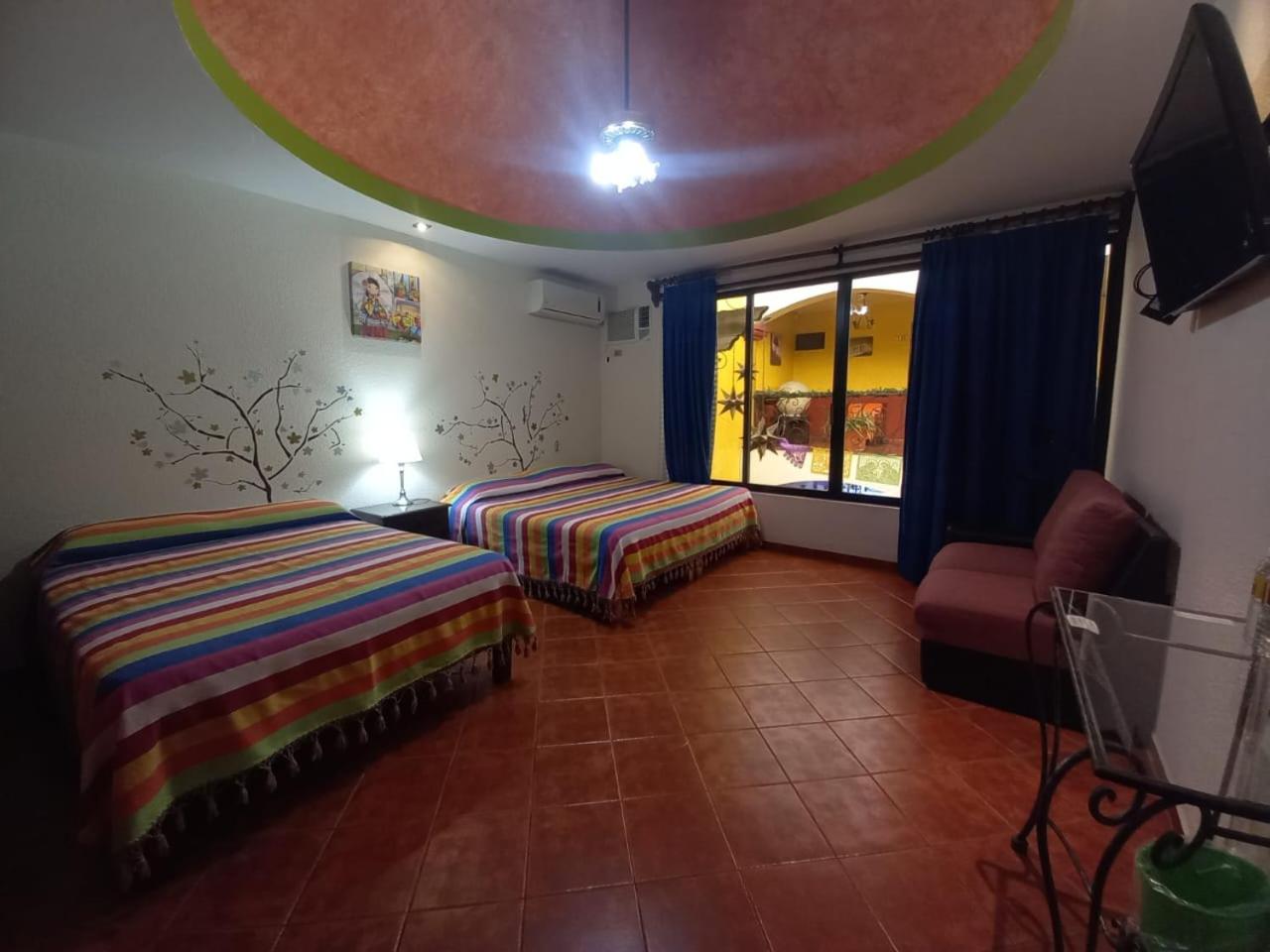 Classic Quadruple Room - Photo 2