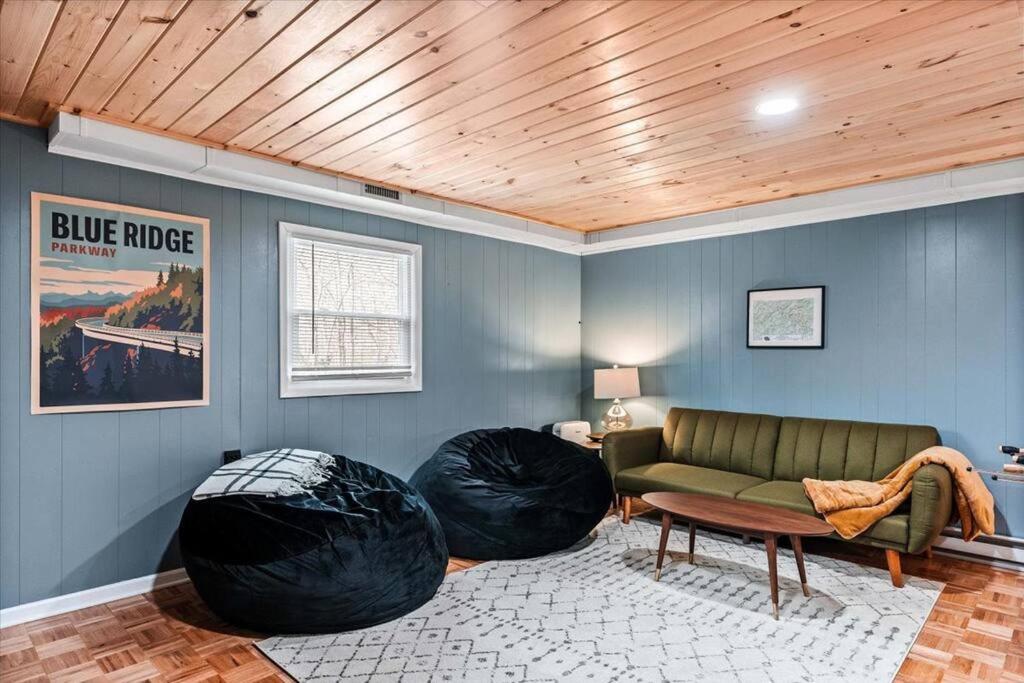 Four-Bedroom House photo 2