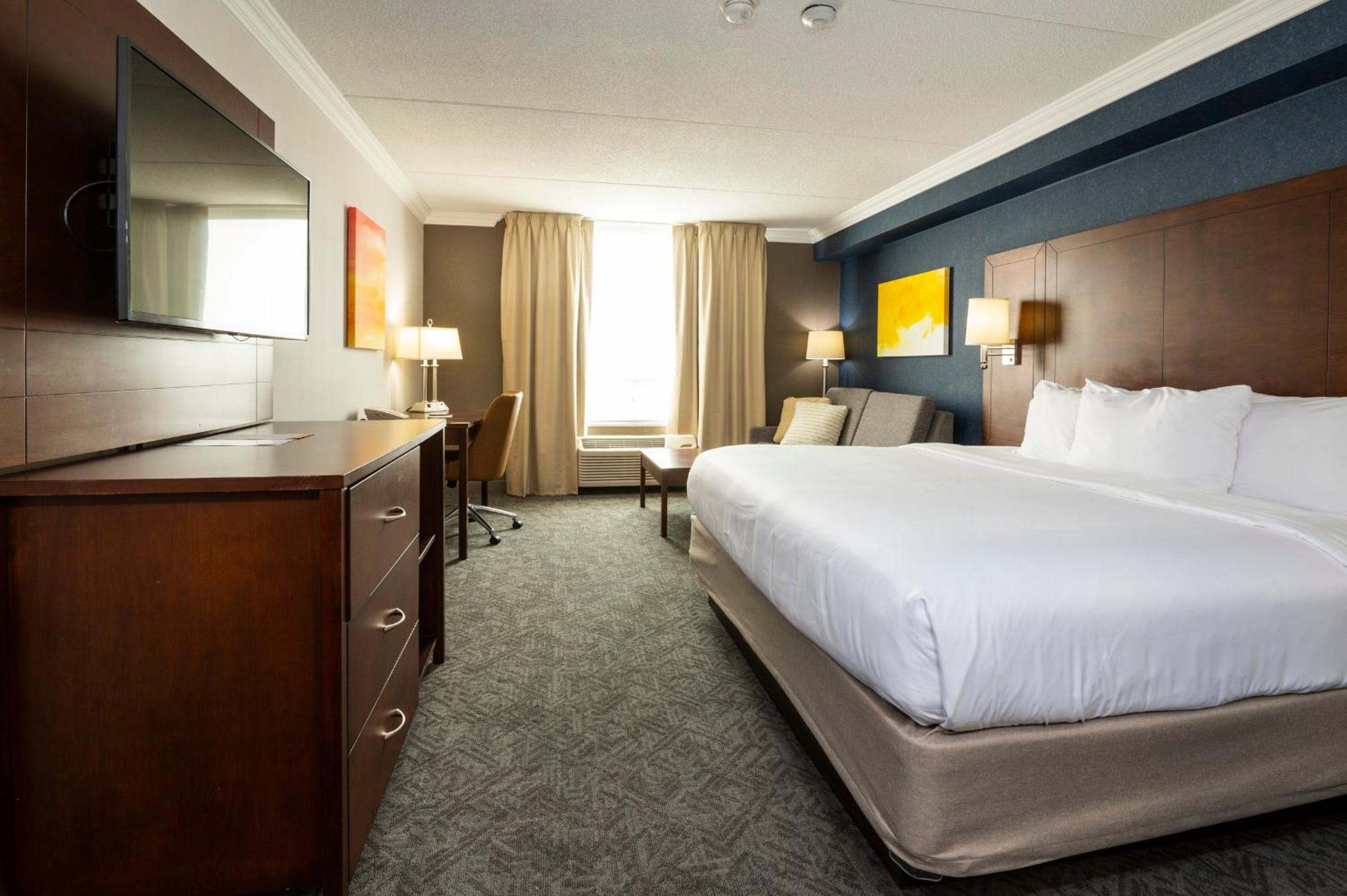 King Room  with Sofa-Bed - Non Smoking - Photo 1