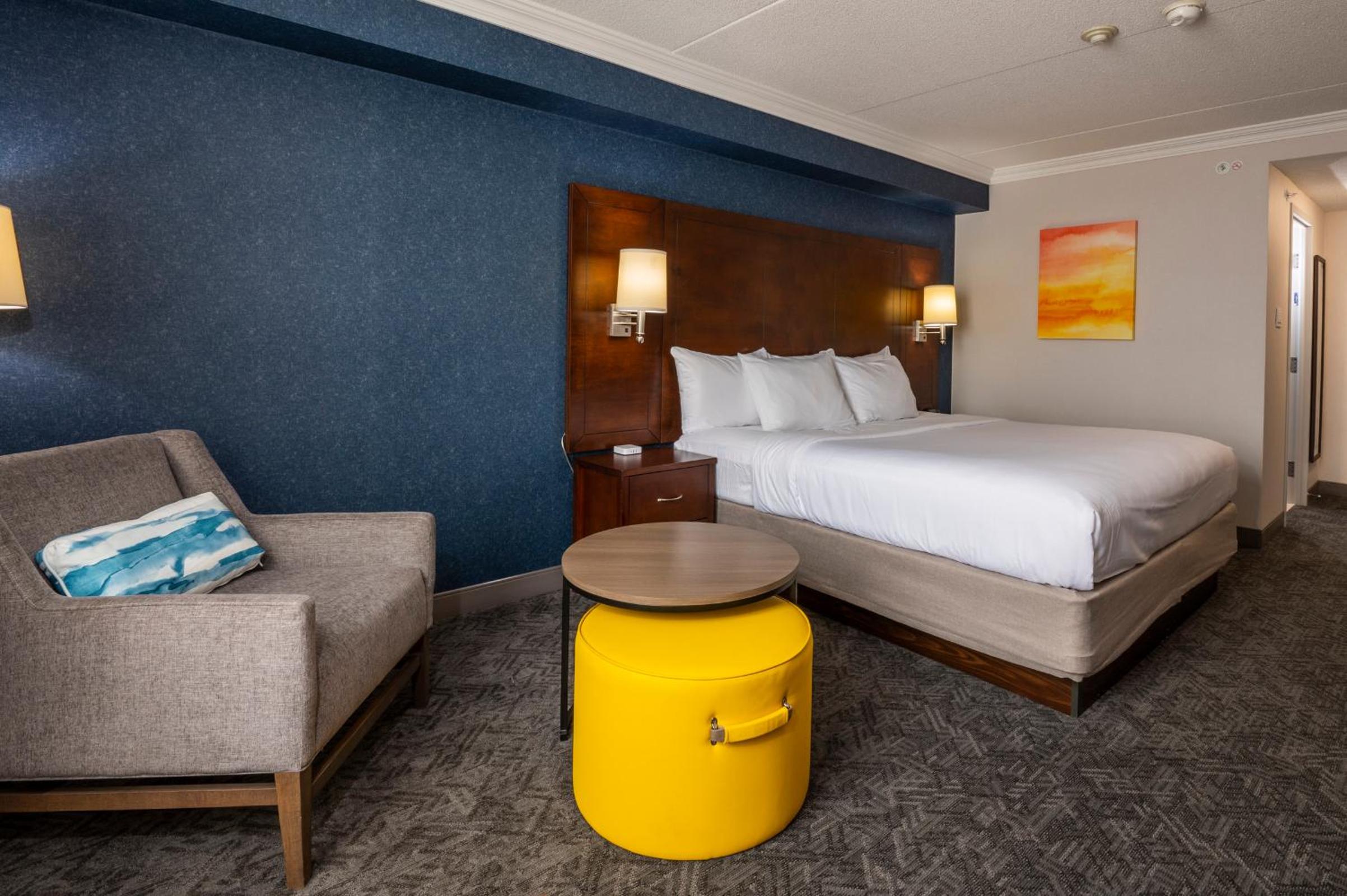 King Room - Non Smoking - Photo 1