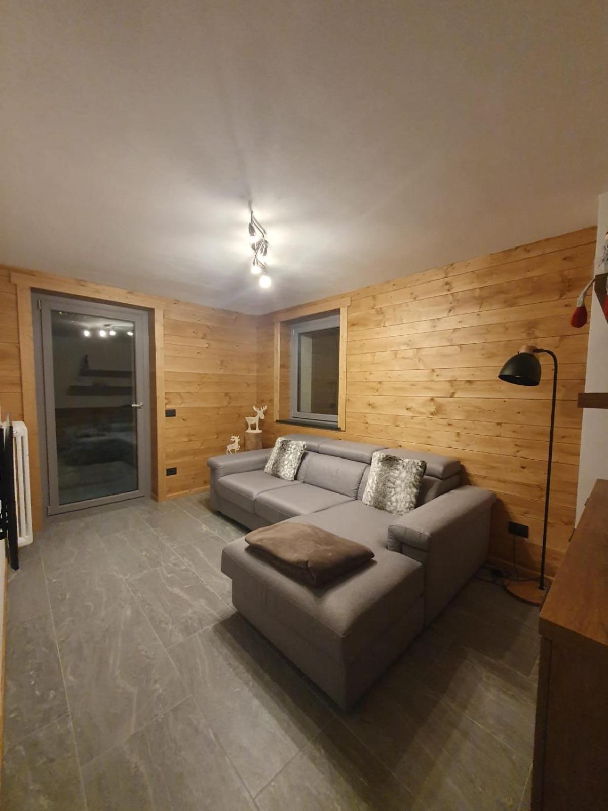 One-Bedroom Apartment photo 3