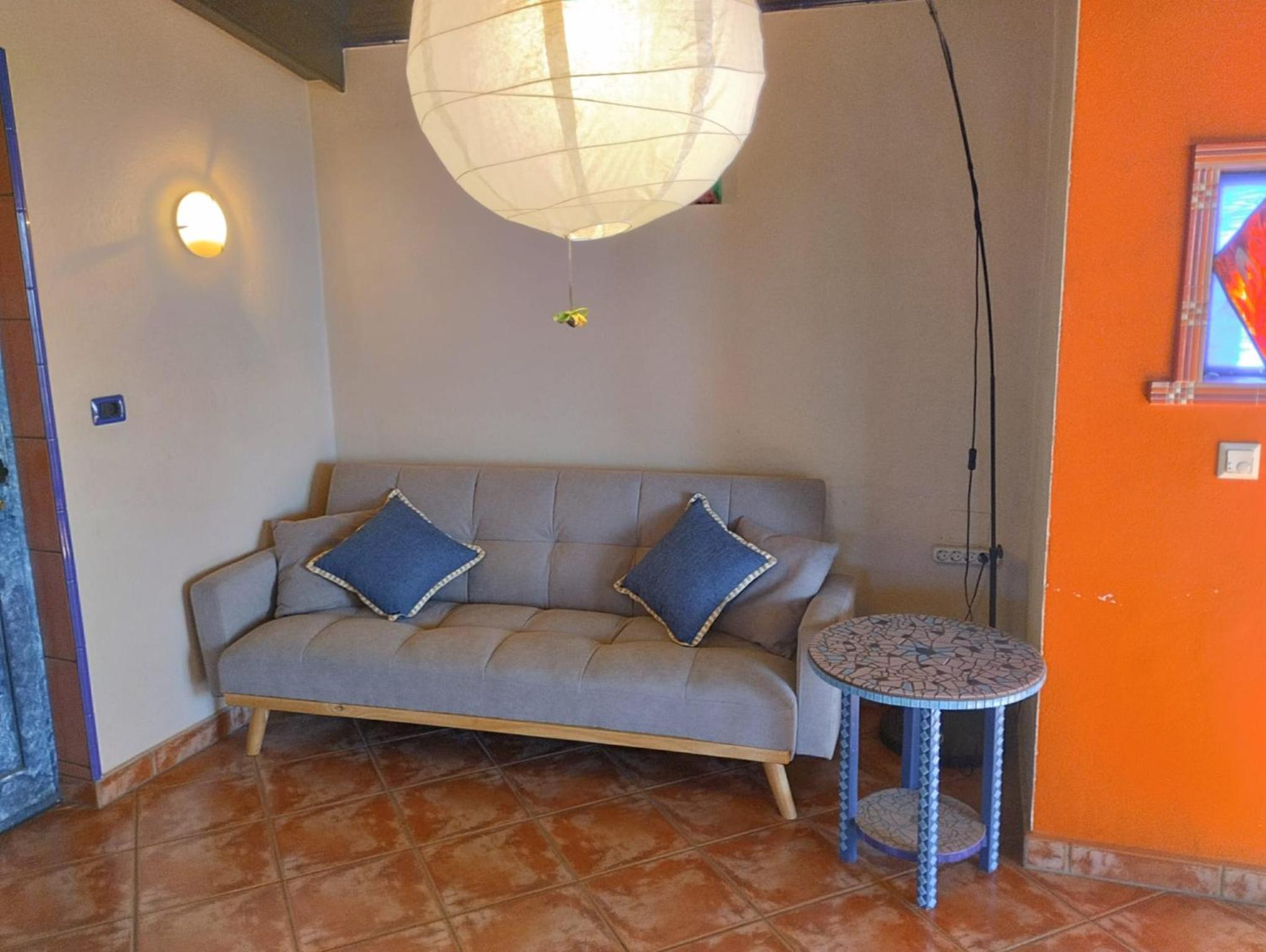 Estudio con vista al mar