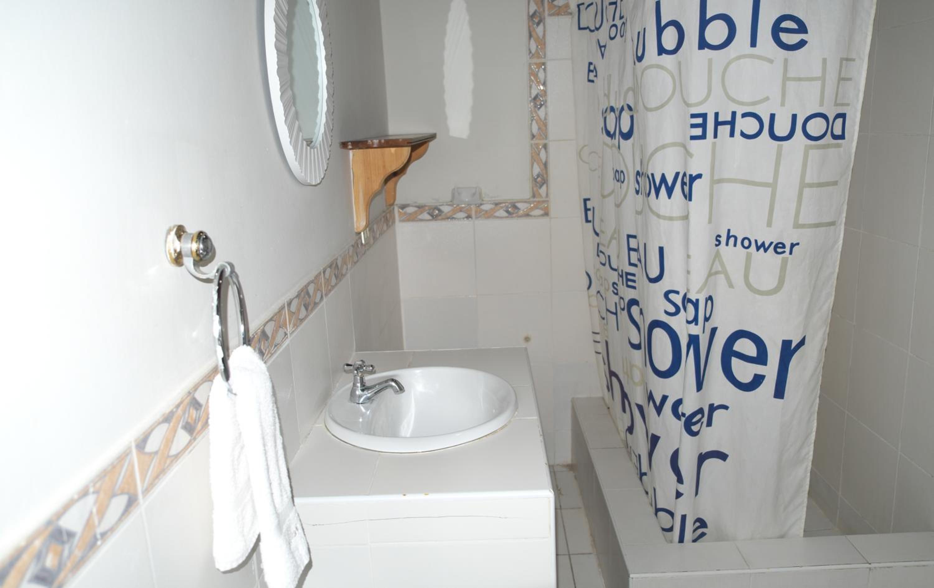 Triple Room with Bathroom photo 2