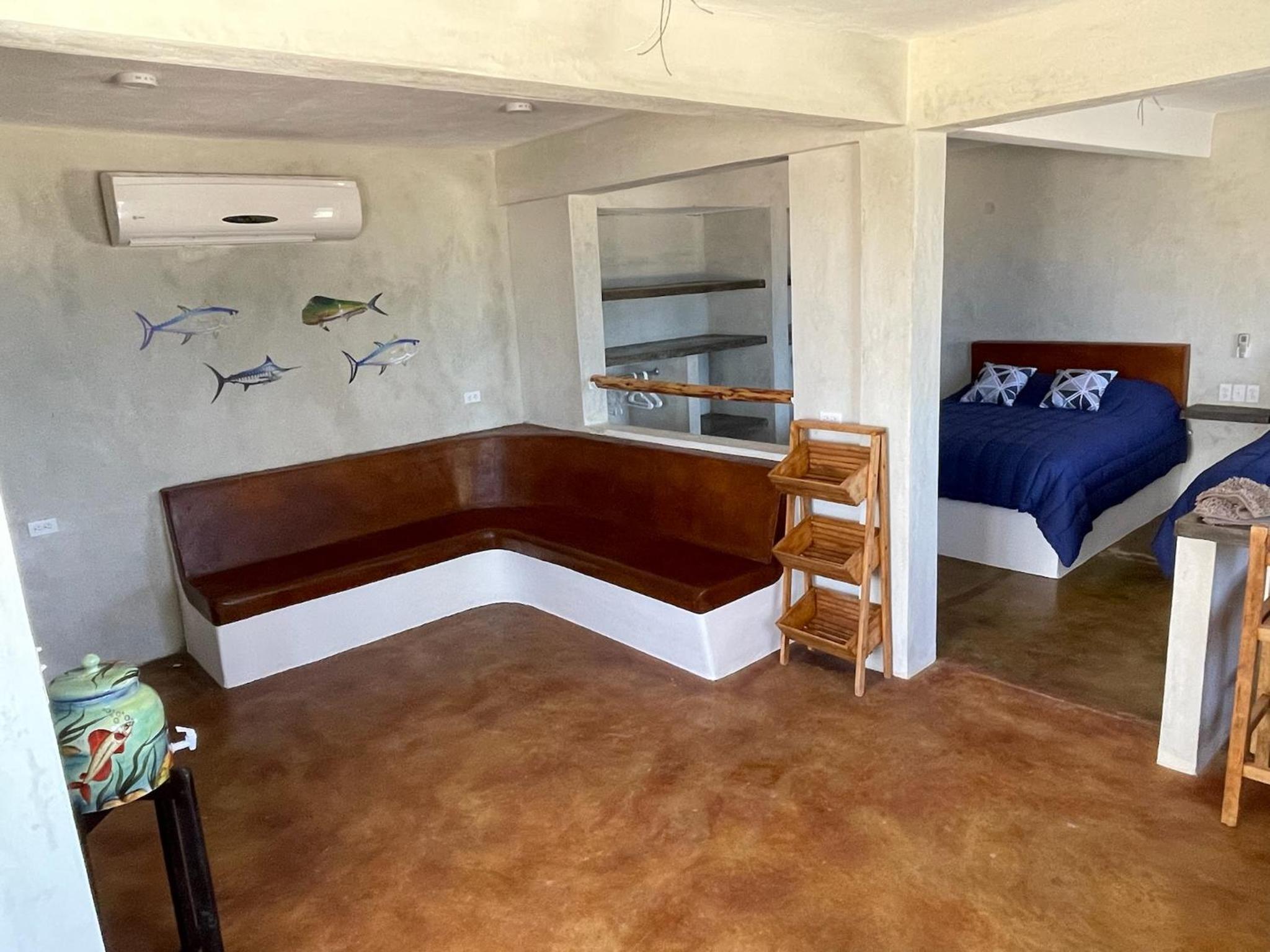 One-Bedroom Apartment - Photo 11