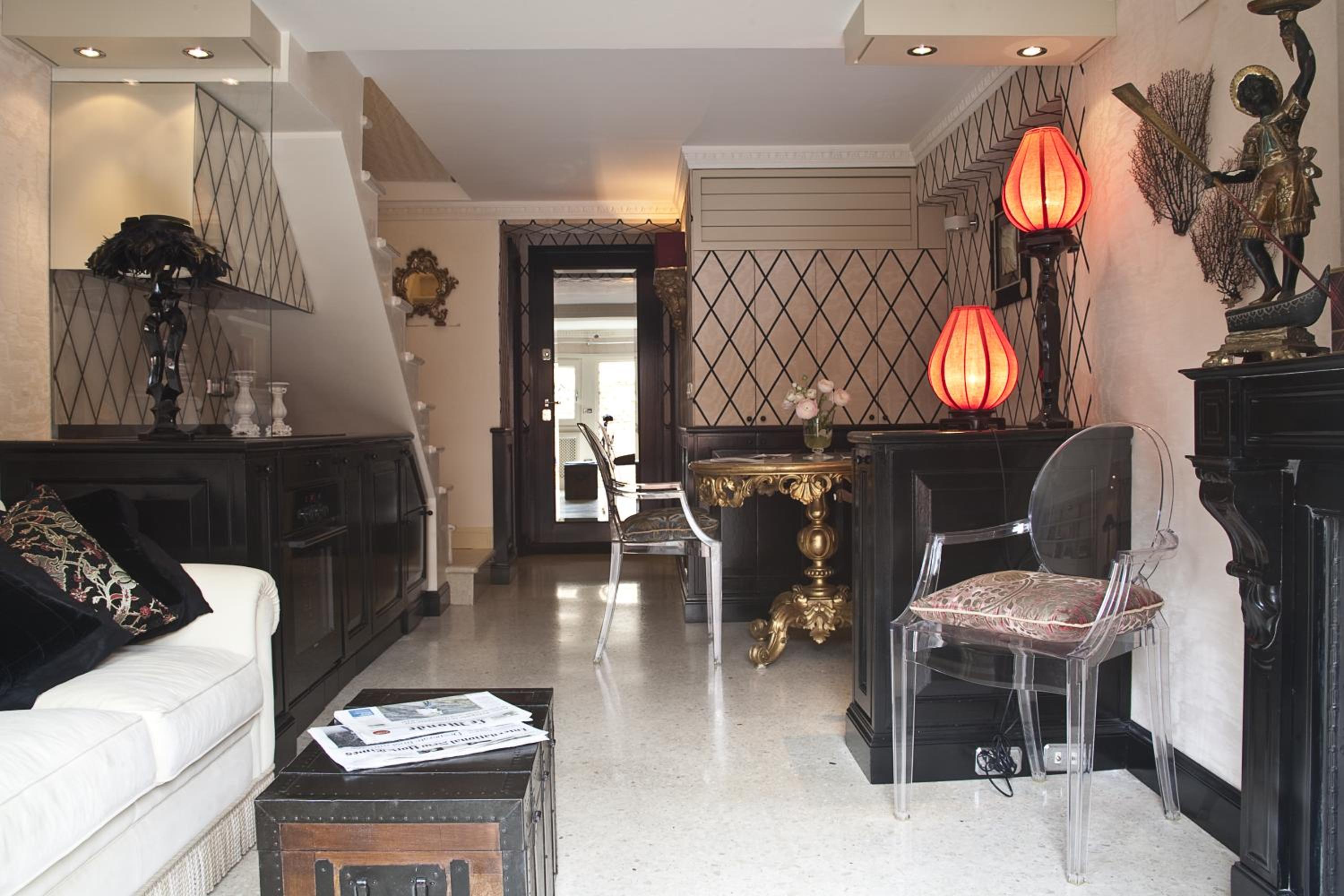 One Bedroom Apartment - Separate Building photo 2